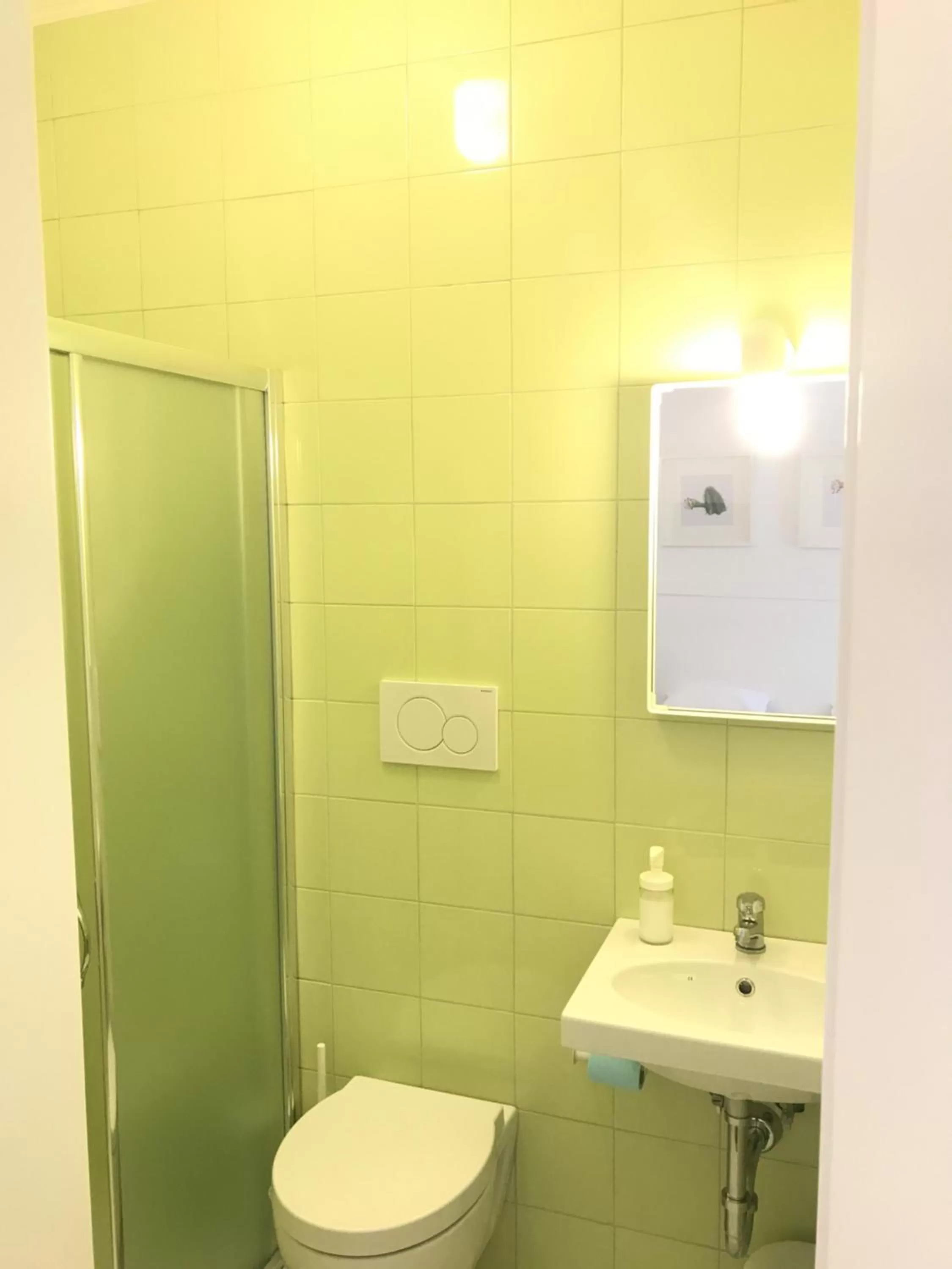 Bathroom in Aleksi rooms