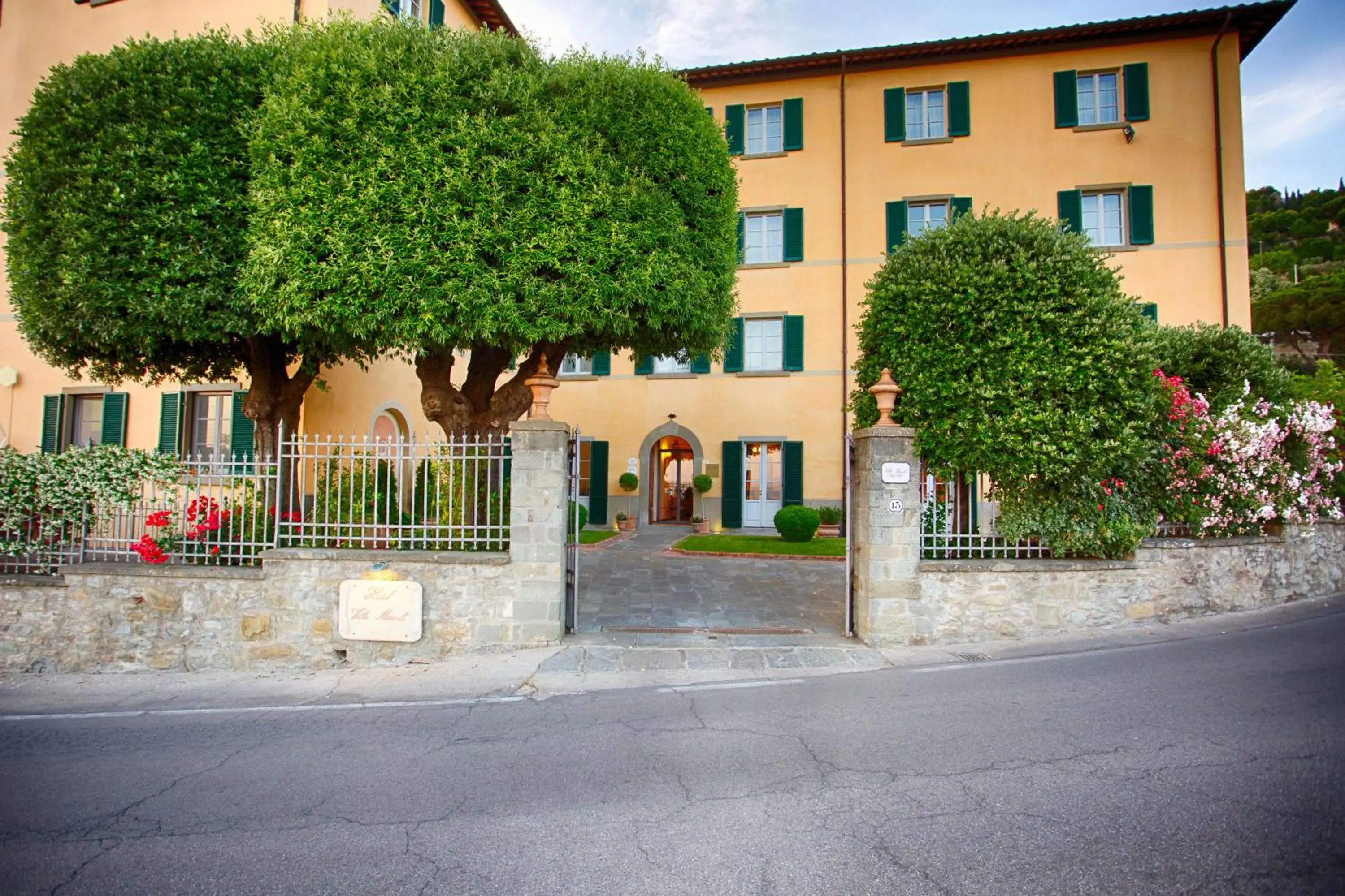 Facade/entrance, Property Building in Hotel Villa Marsili