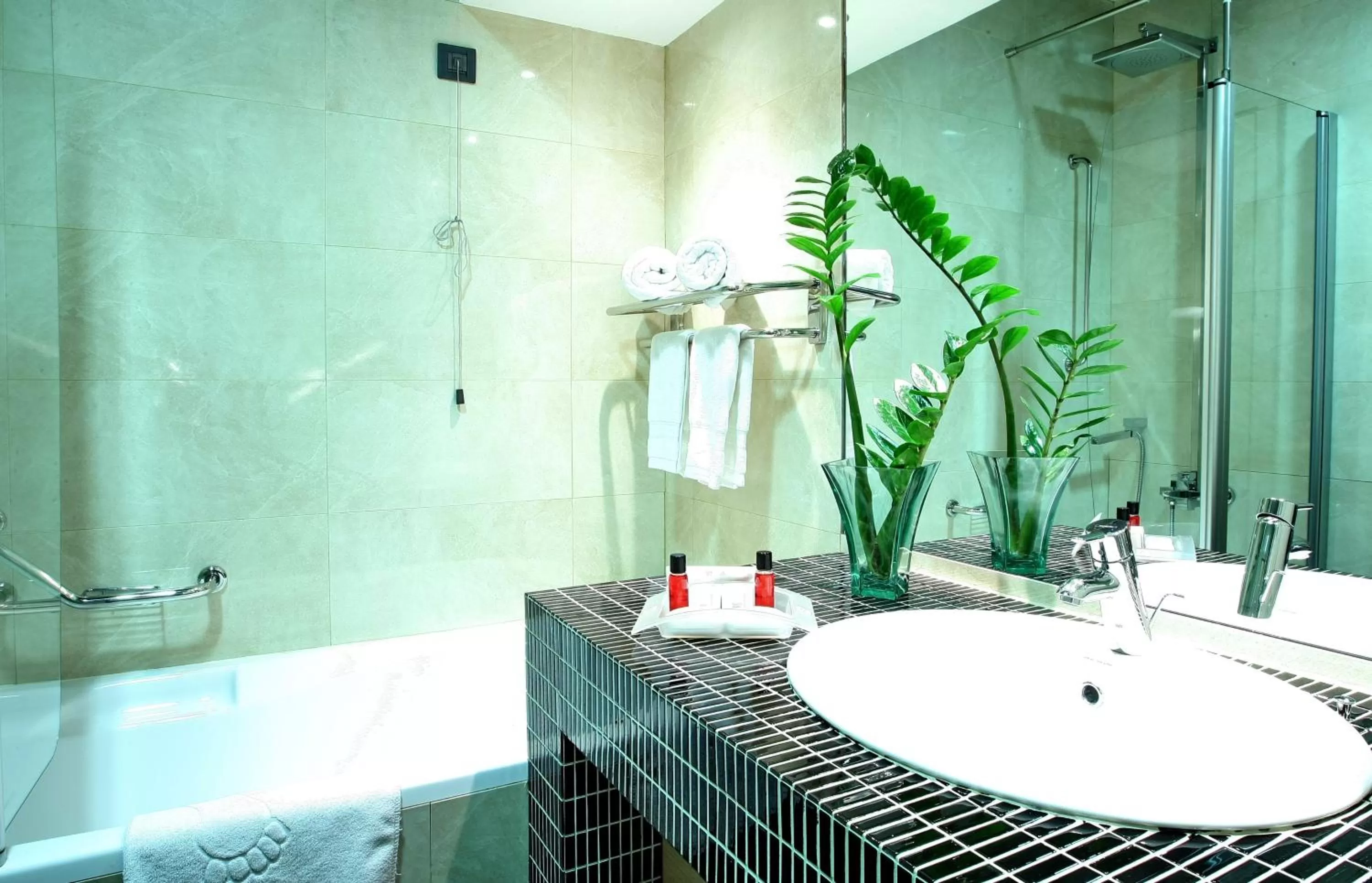 King Suite in Holiday Inn Belgrade, an IHG Hotel