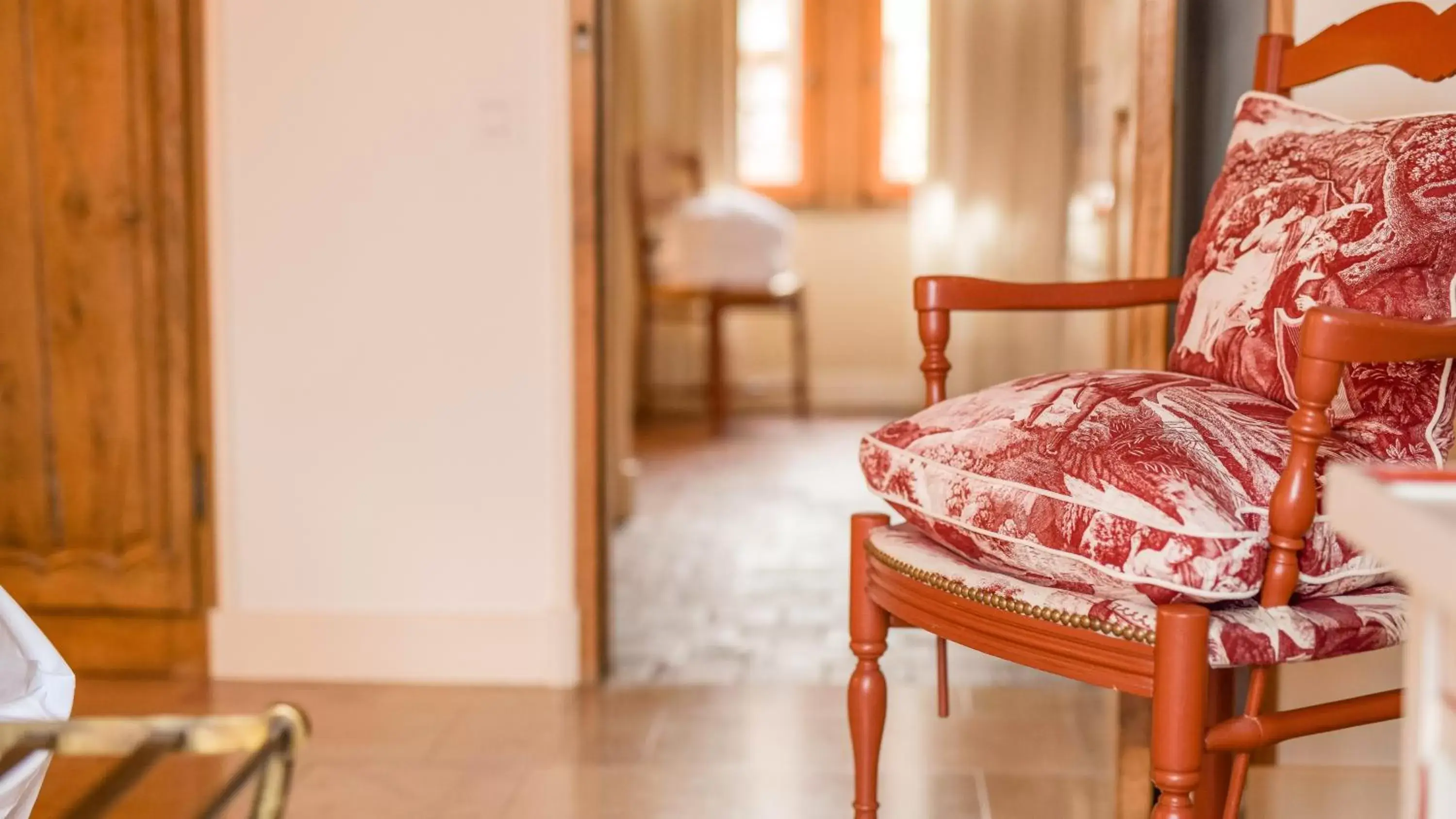 Decorative detail, Bed in Le Champ des Oiseaux & Spa