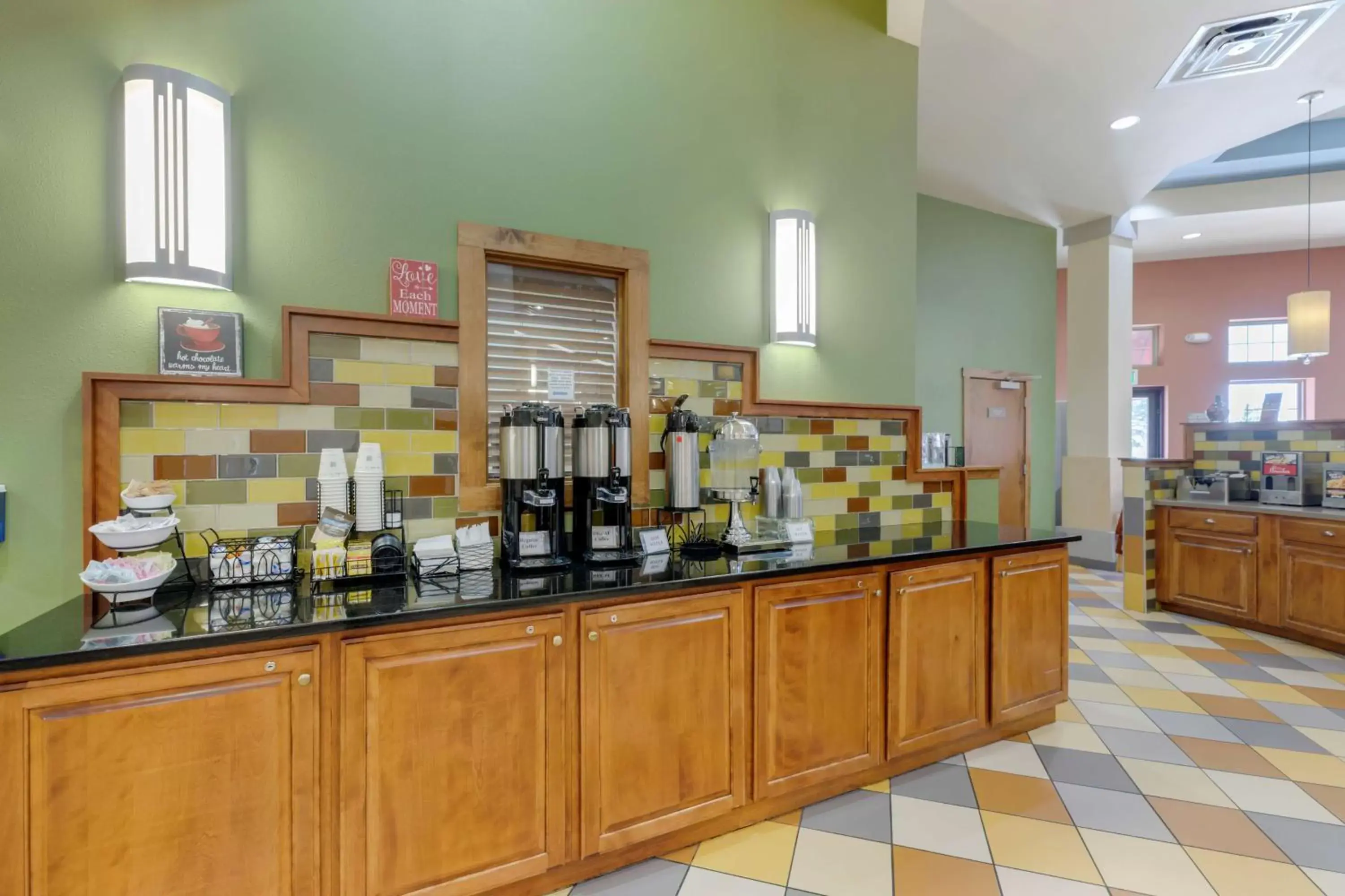 Breakfast, Restaurant/Places to Eat in Best Western Plus Loveland Inn