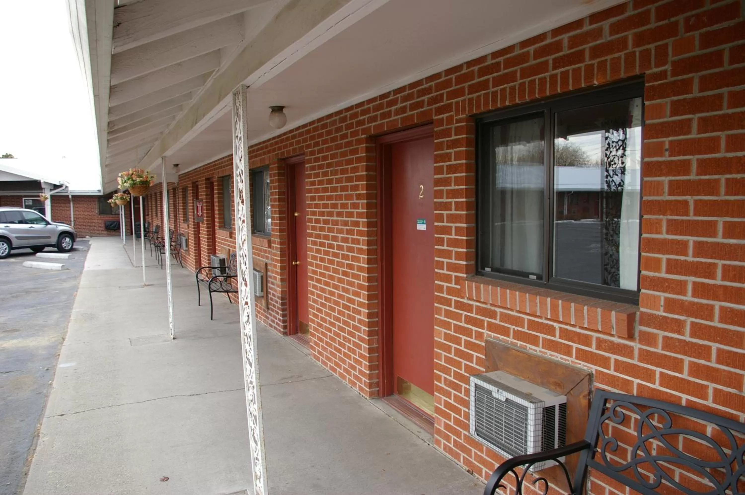 Patio in Ontario Inn