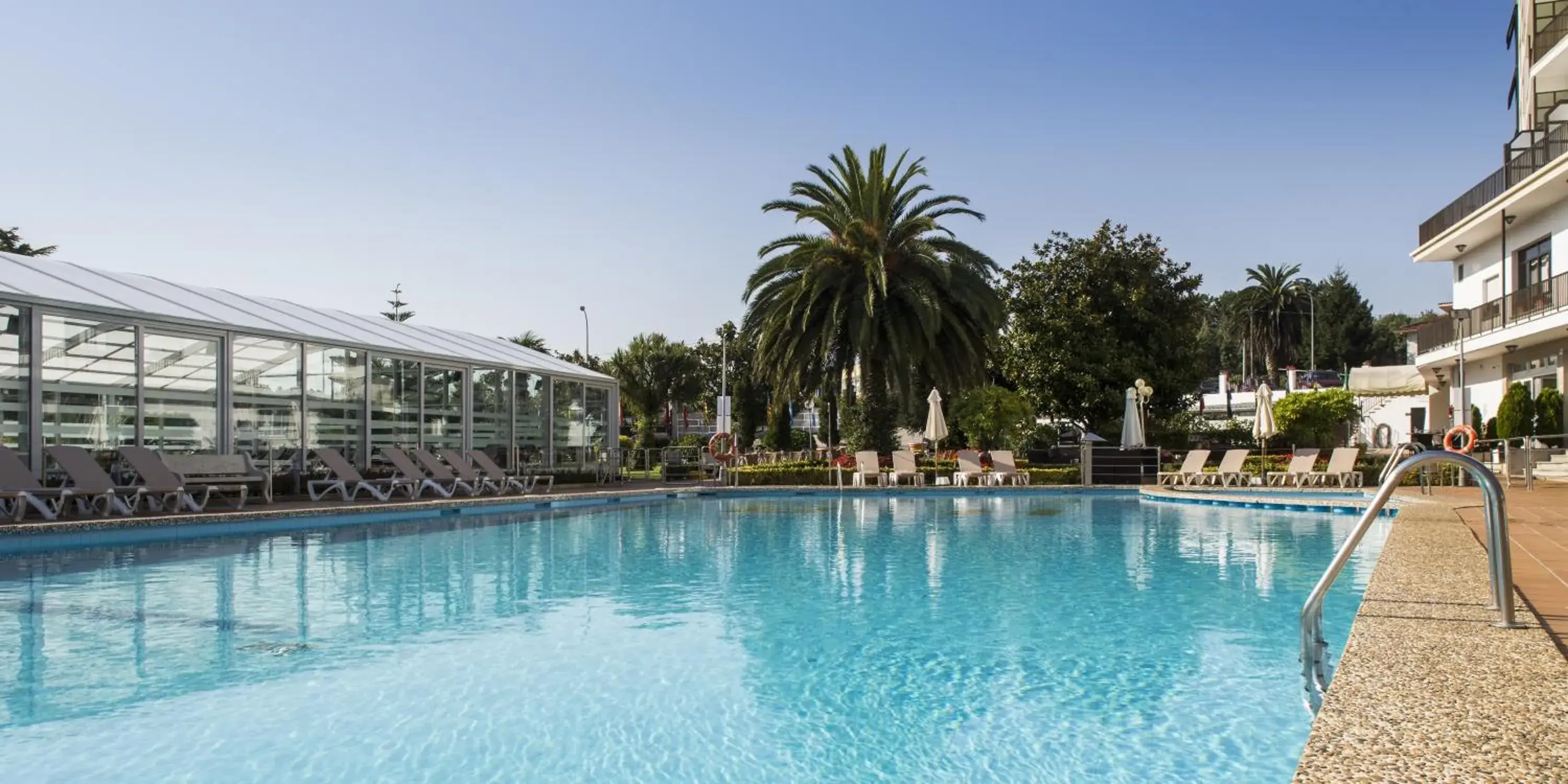Swimming pool in Nuevo Astur Spa Swimming pool in Nuevo Astur Spa
