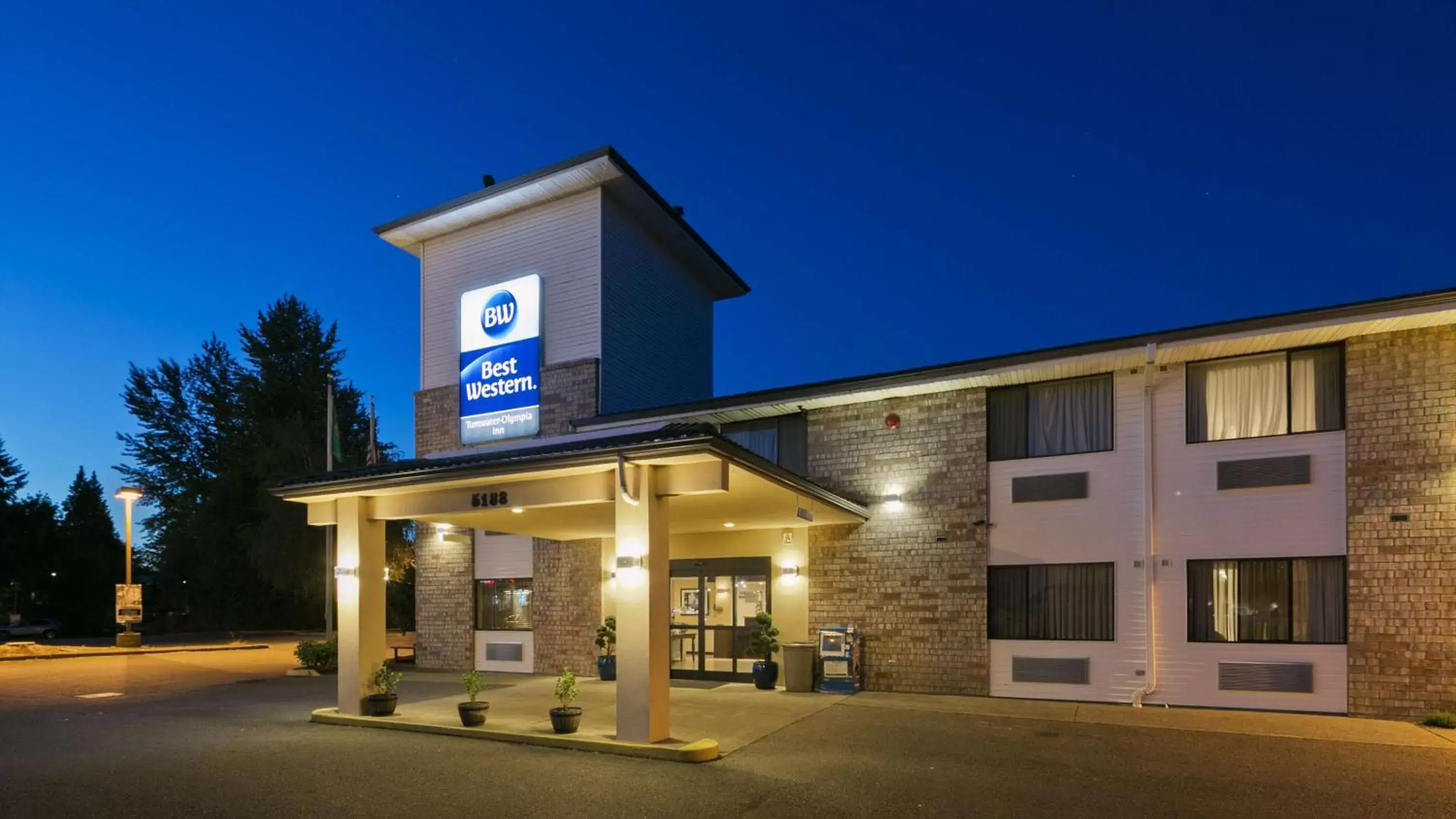 Property Building in Best Western Tumwater-Olympia Inn