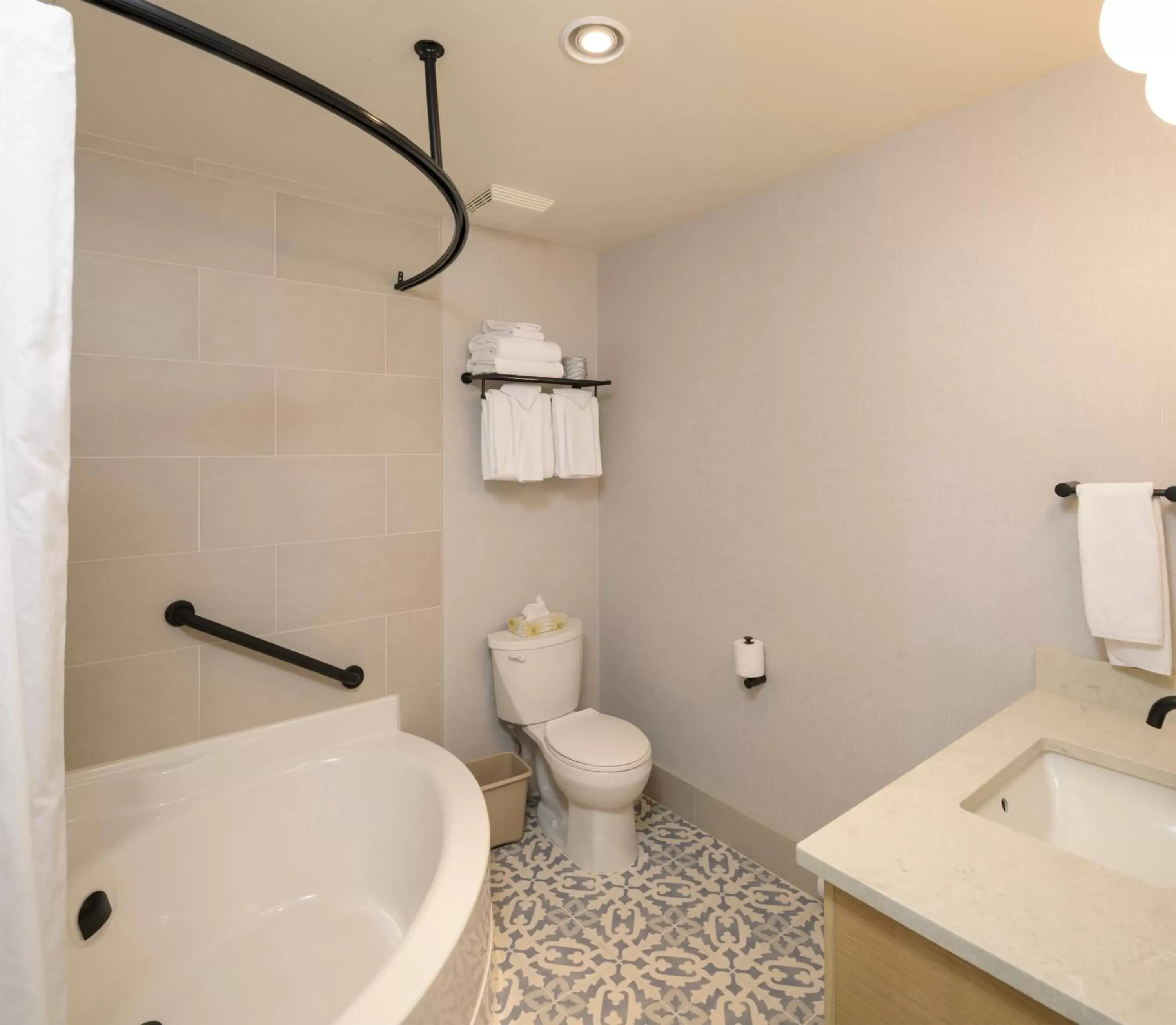 Bathroom in Ramada by Wyndham Penticton Hotel & Suites