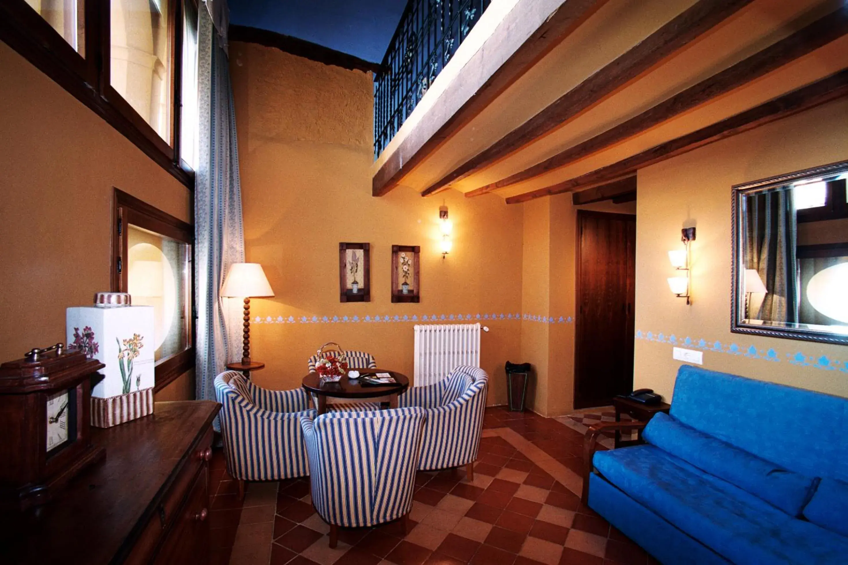 Communal lounge/ TV room, Seating Area in Hospederia Meson de la Dolores