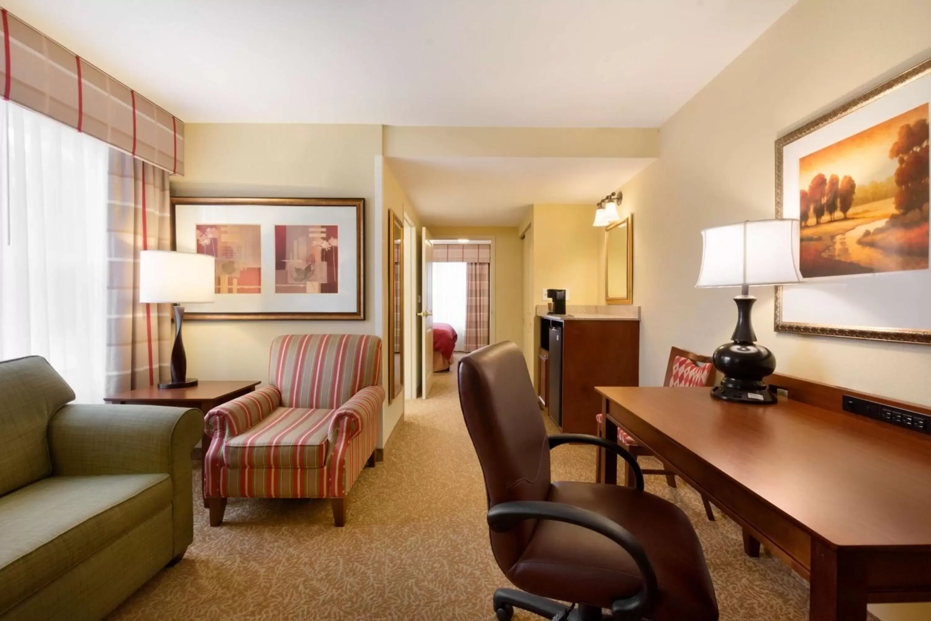 Photo of the whole room, Seating Area in Country Inn & Suites by Radisson, Braselton, GA