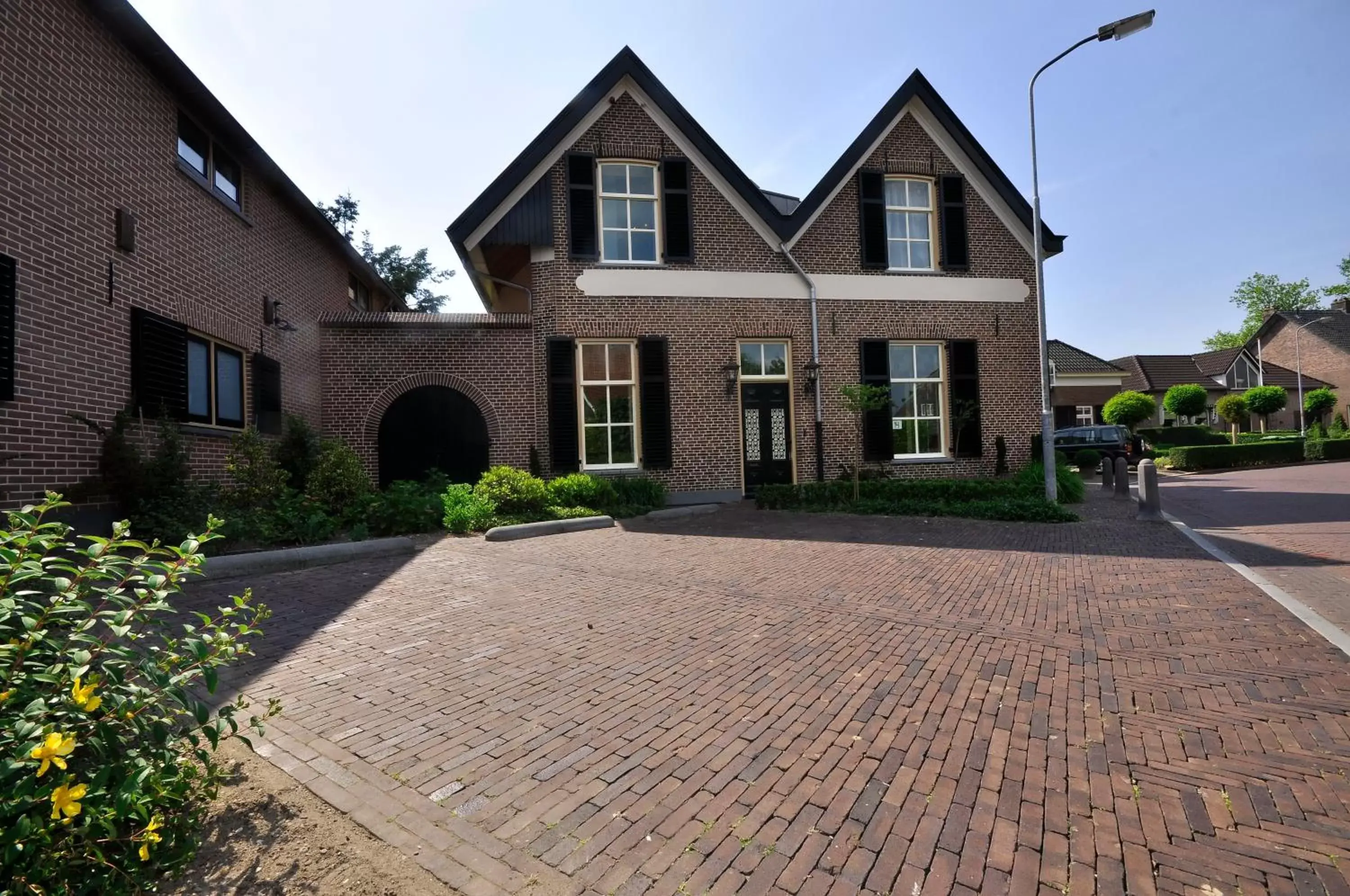 Facade/entrance, Property Building in Villa Veertien