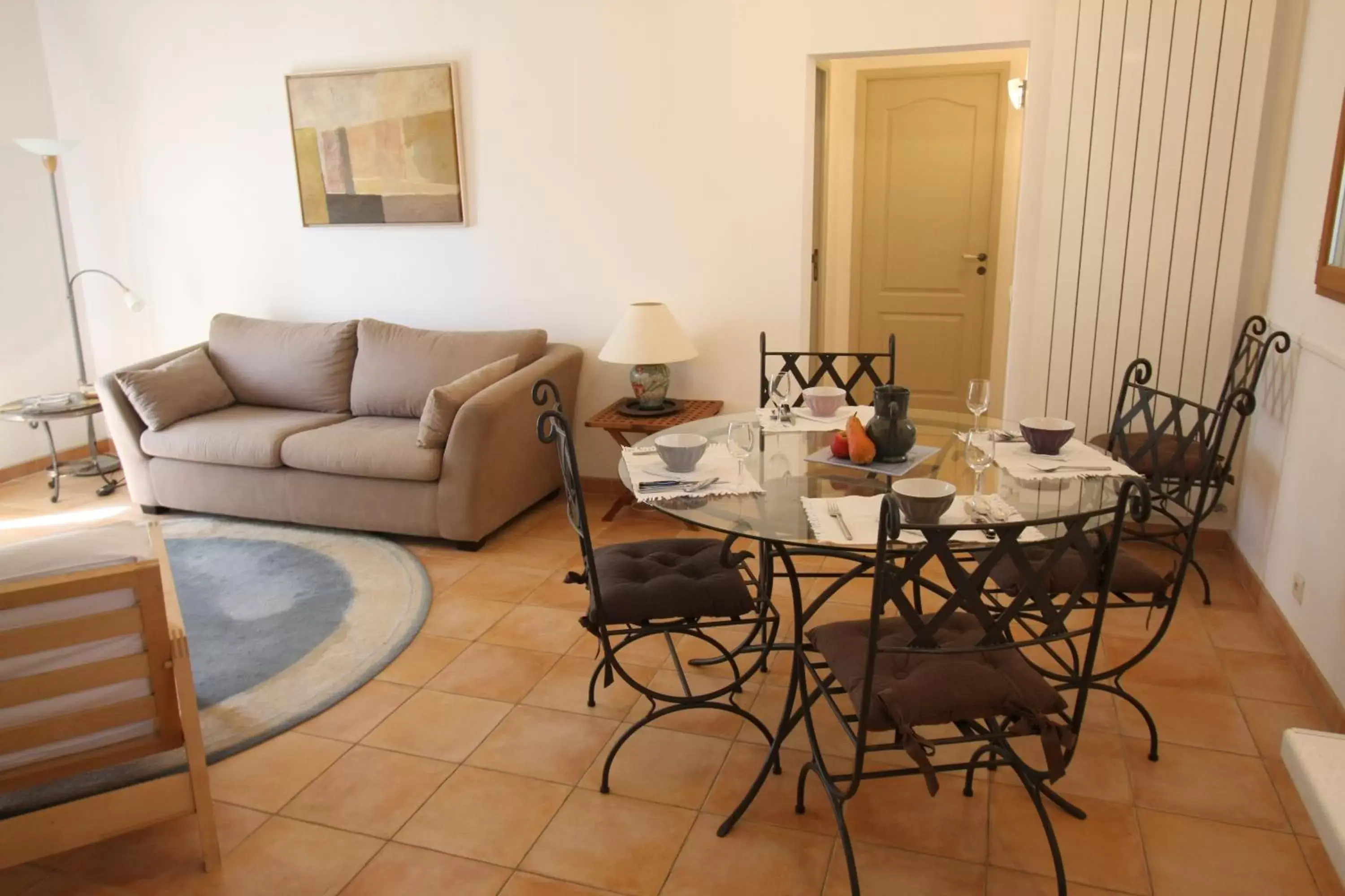 Living room, Dining Area in Mas des Tourterelles