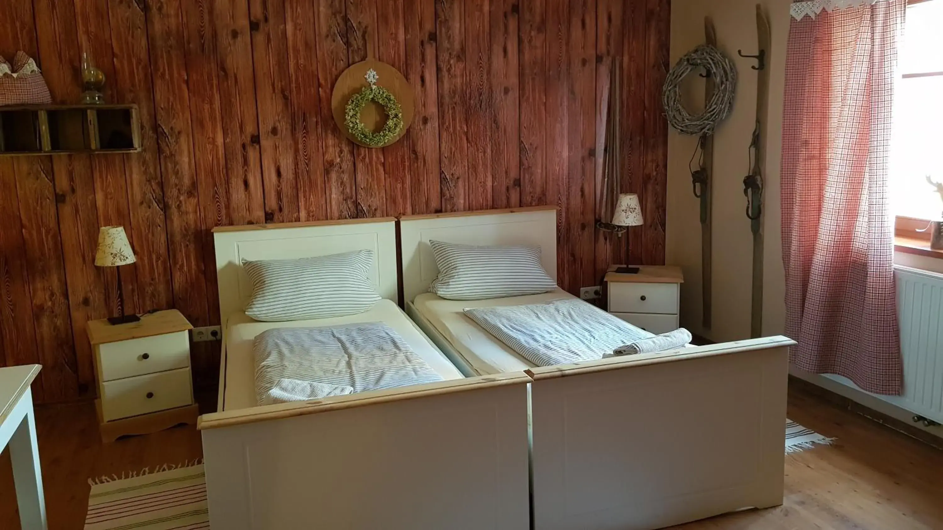 Double Room with Private Bathroom - single occupancy in Gasthaus Dollinger