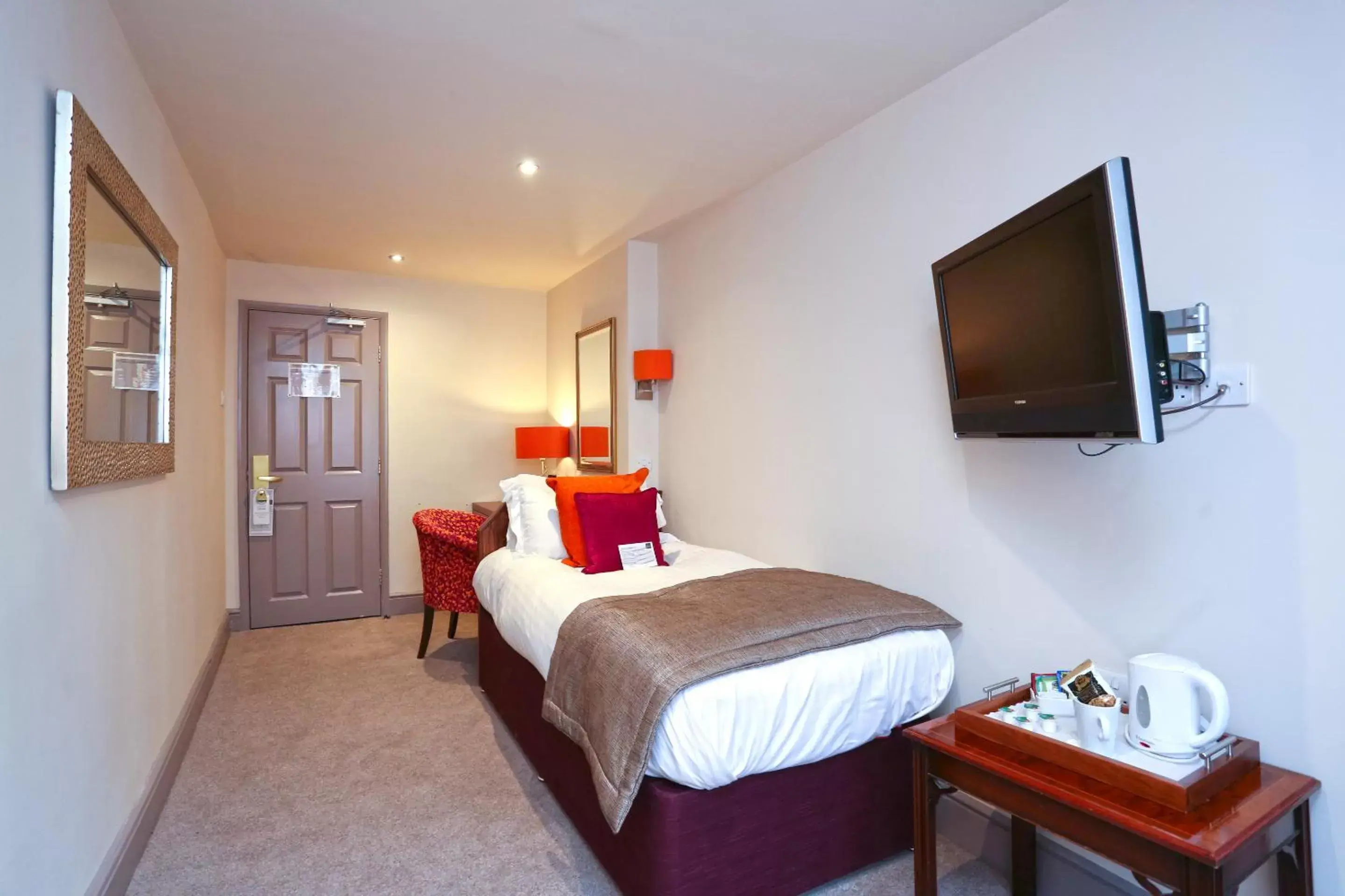 Photo of the whole room, Room Photo in Belmont Hotel Leicester
