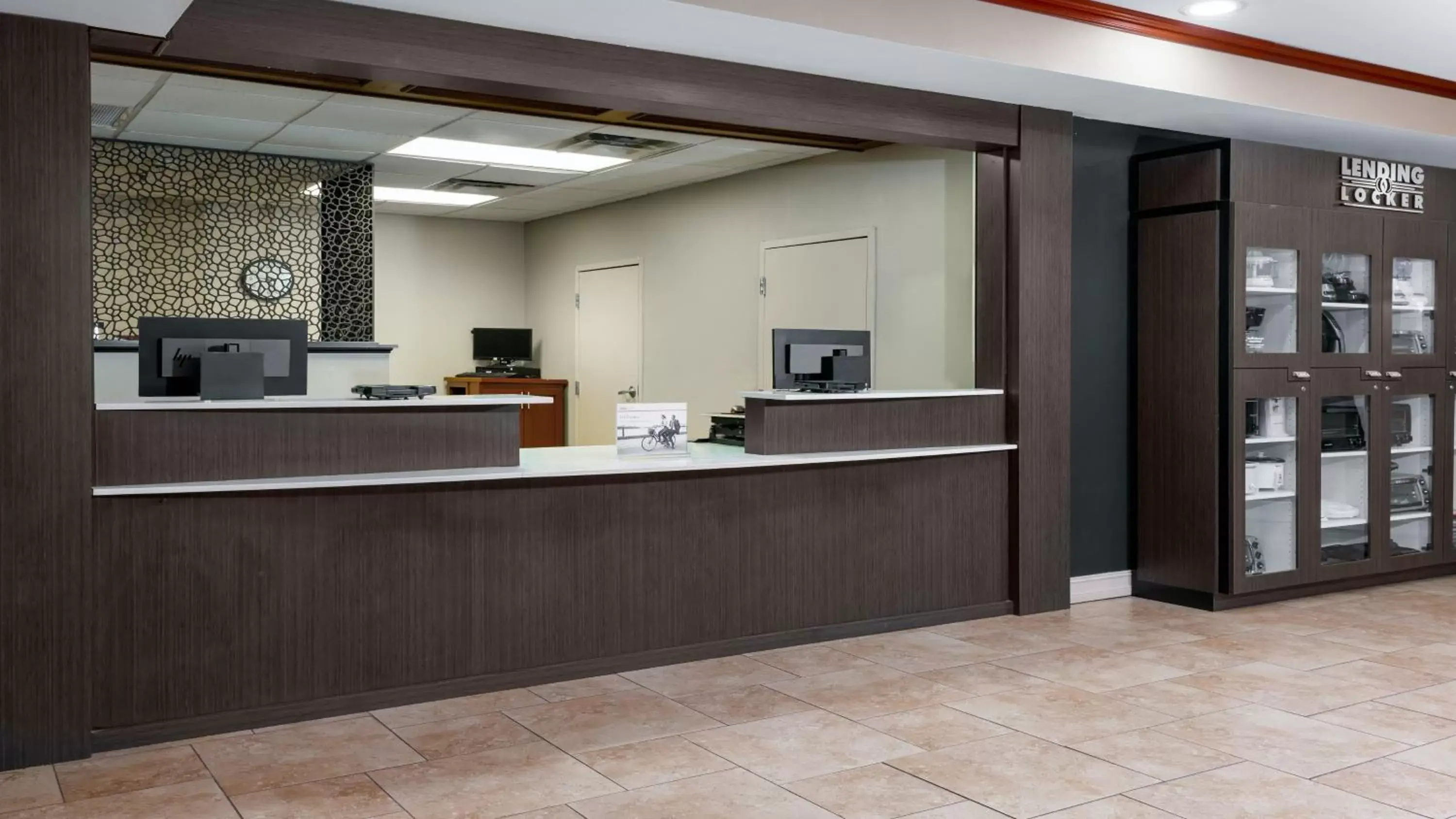 Property building, Lobby/Reception in Candlewood Suites Athens, an IHG Hotel