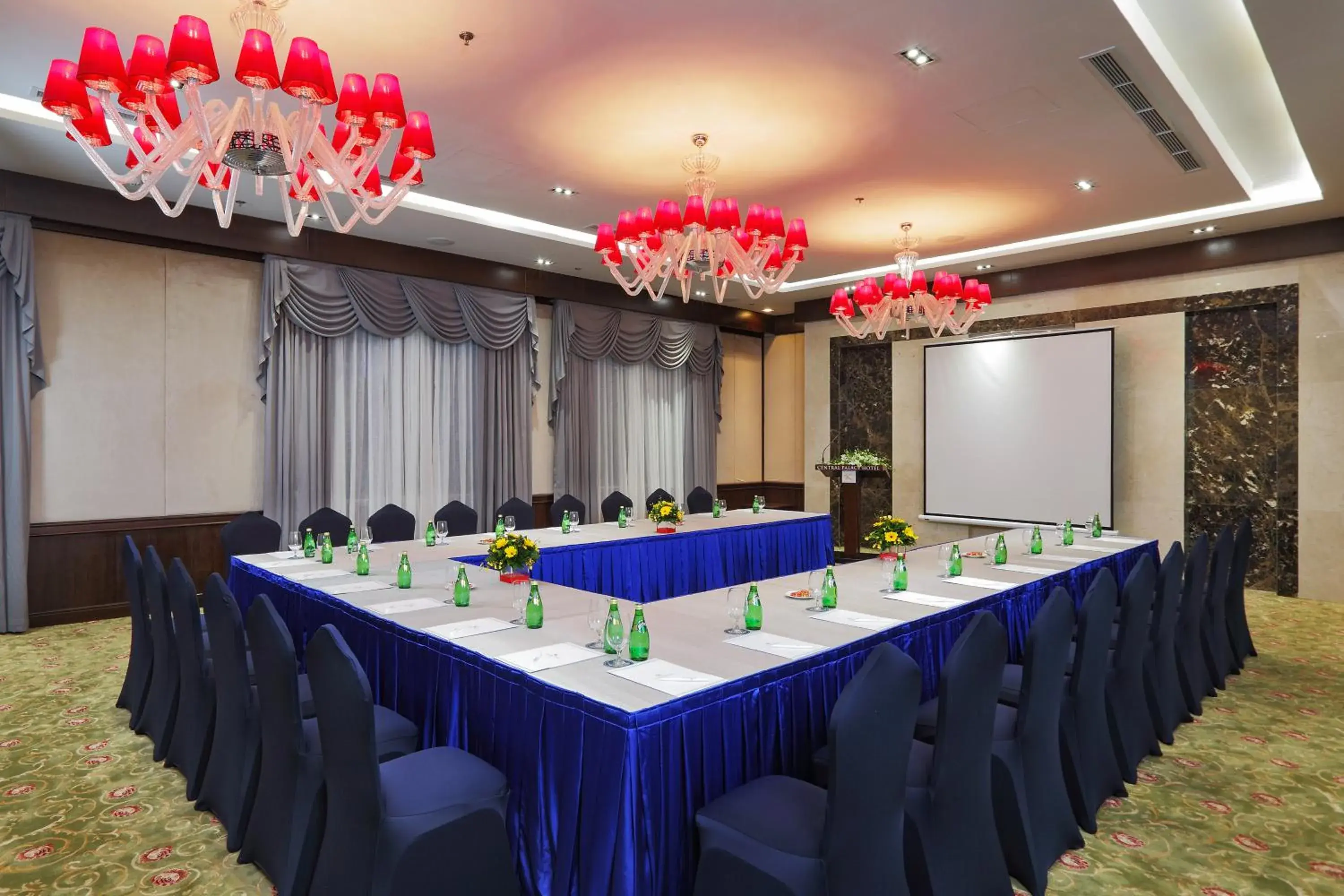 Meeting/conference room in Central Palace Hotel