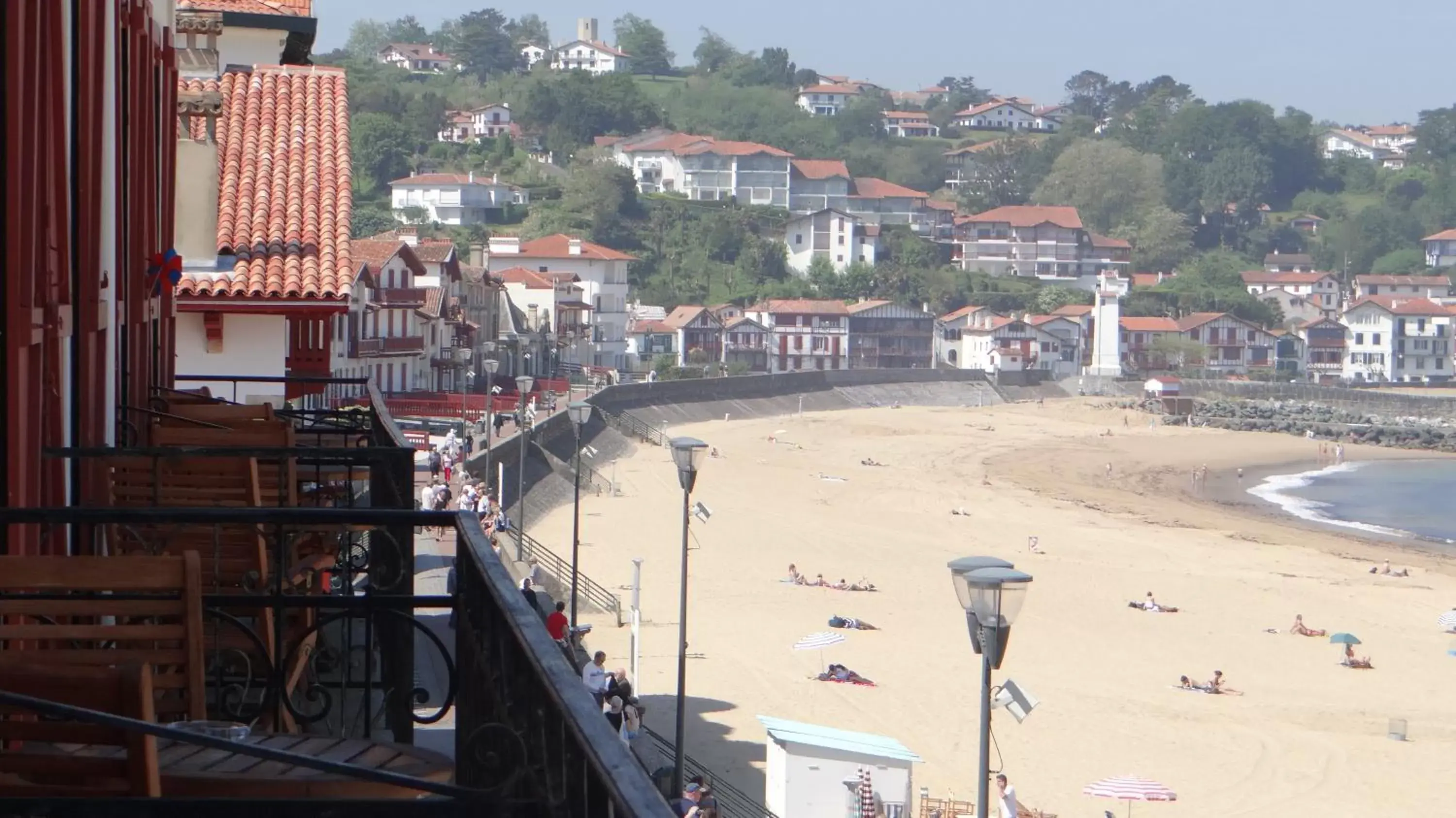 Beach in Hôtel de la Plage - Saint Jean de Luz