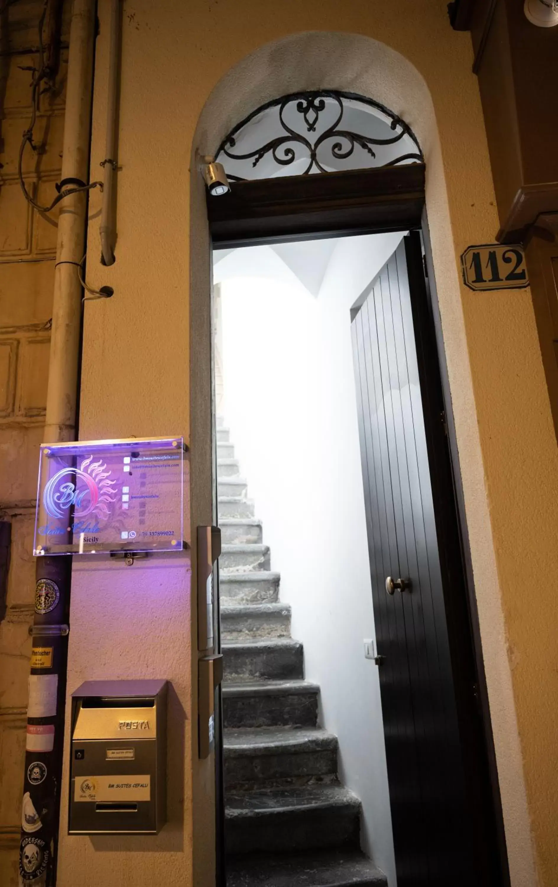 Facade/entrance in BM SUITES CEFALU