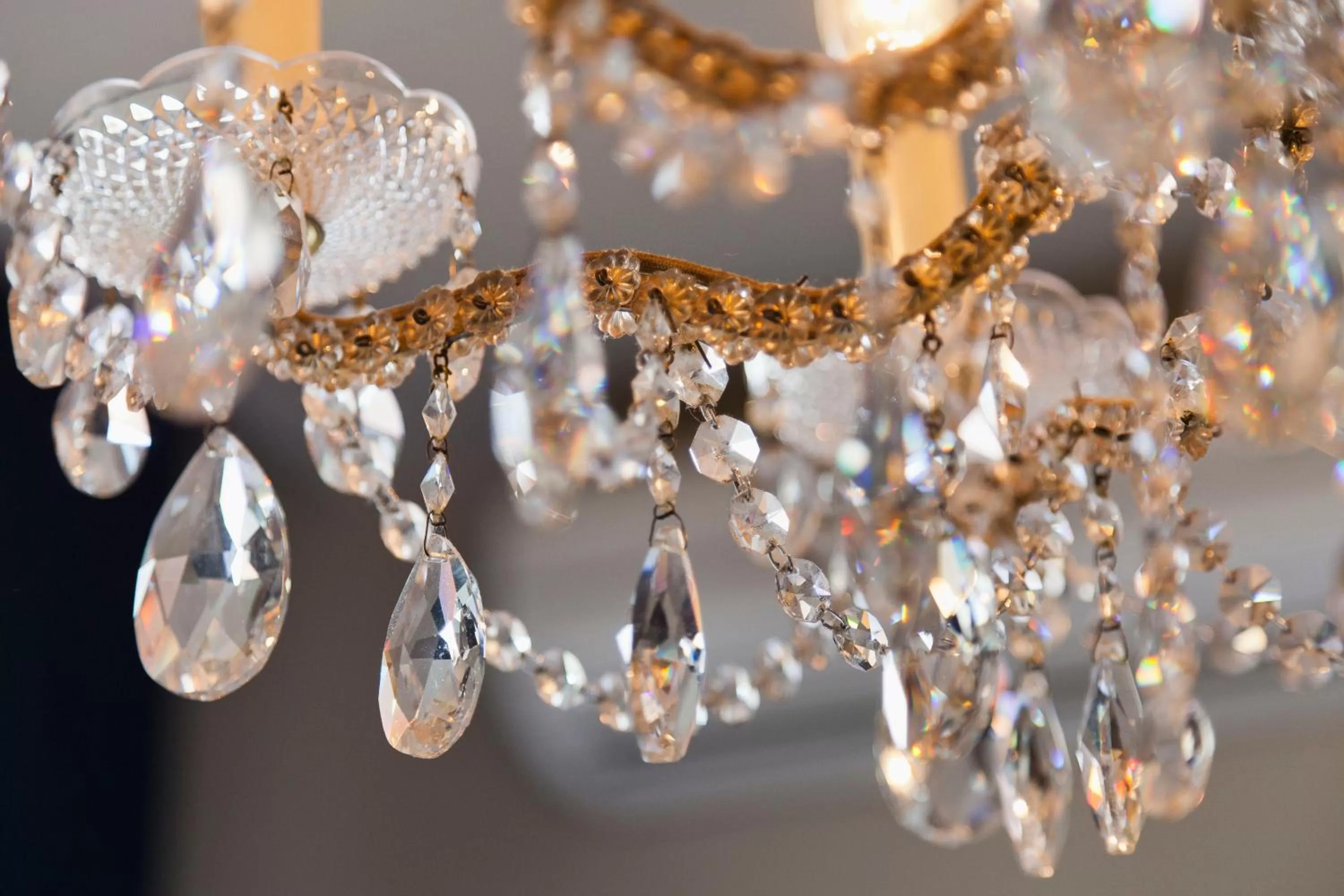 Other in Hotel Diamonds and Pearls