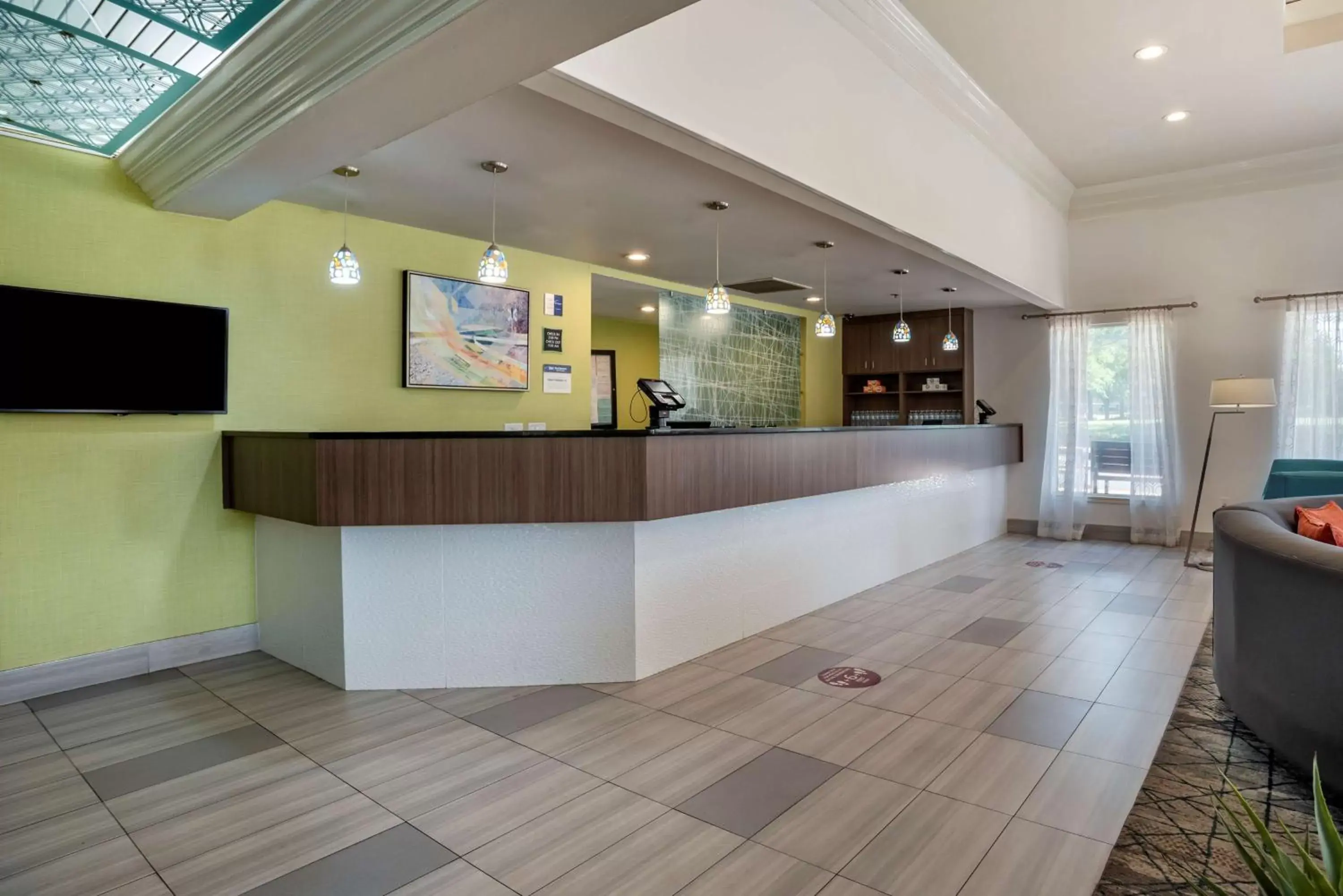Lobby or reception in Best Western Carlton Suites Lobby or reception in Best Western Carlton Suites
