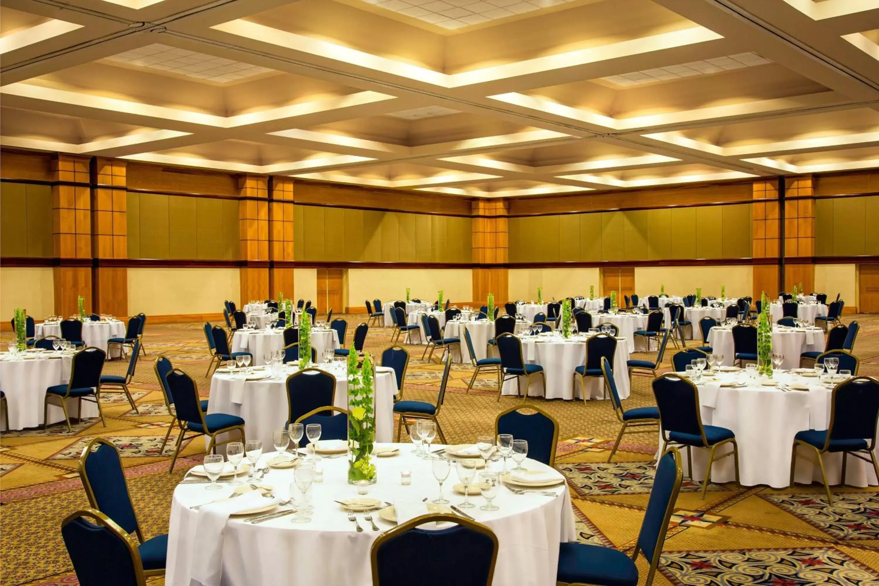 Meeting/conference room, Restaurant/Places to Eat in Sheraton Birmingham