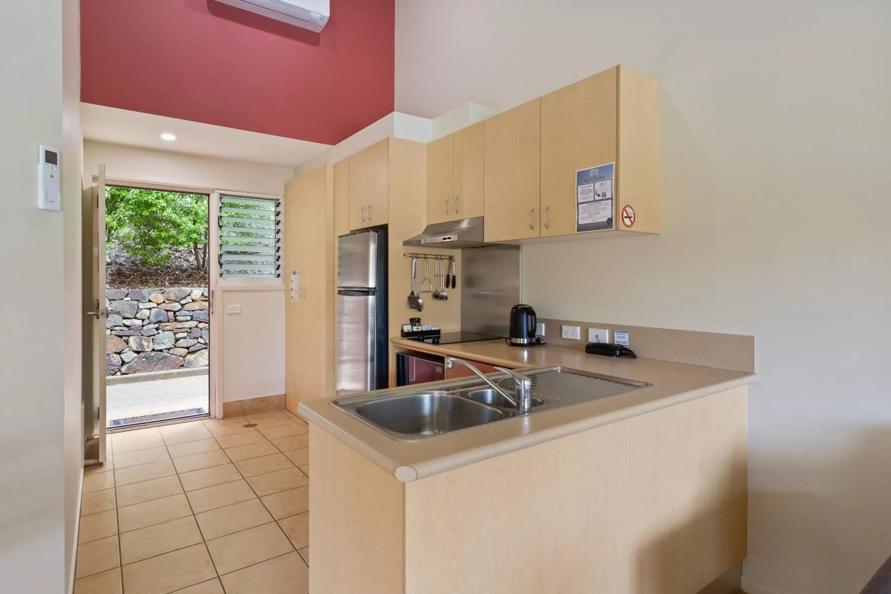 Kitchen/Kitchenette in Tathra Beach House Holiday Apartments