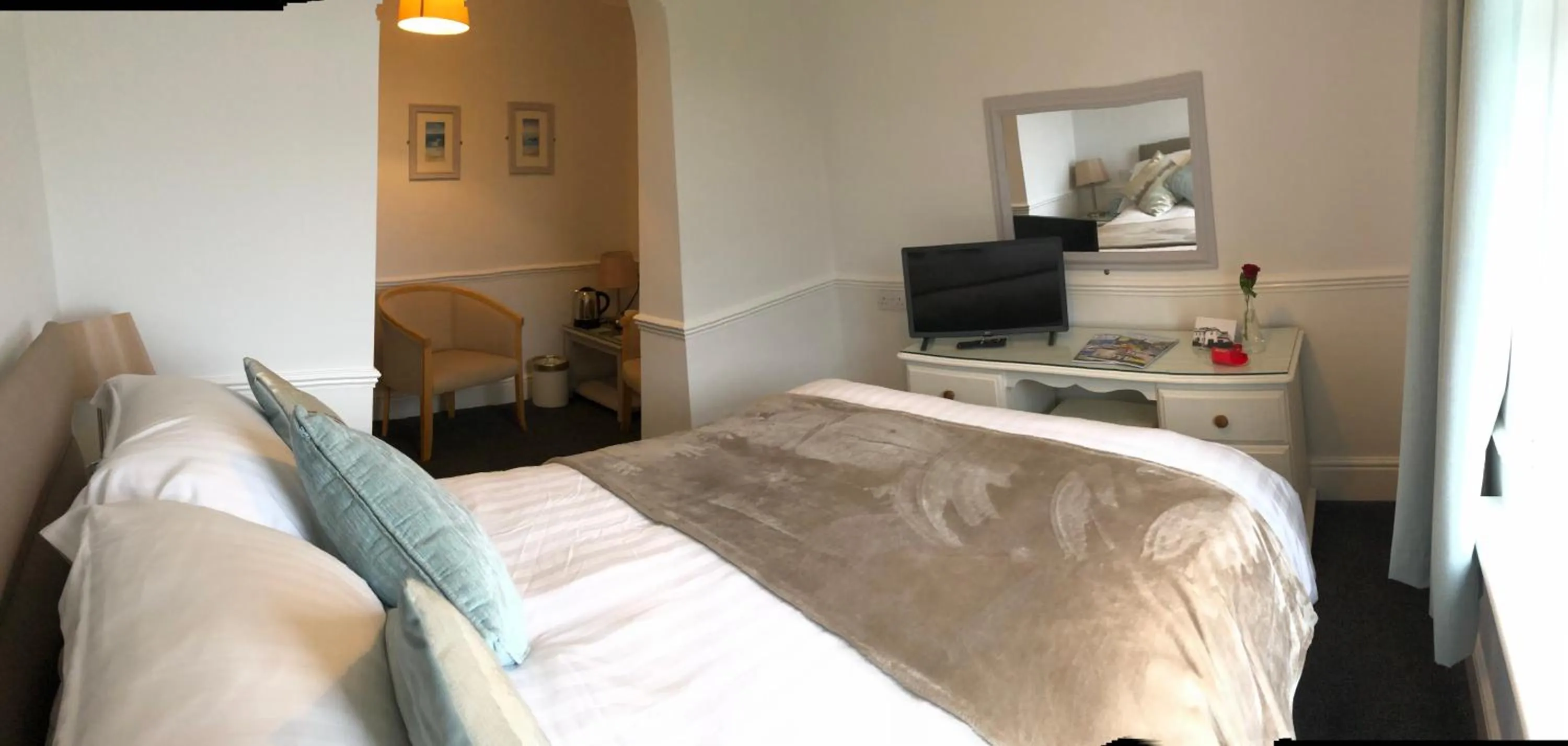 Photo of the whole room, Bed in Beacon Country House B & B & Luxury Shepherd Huts