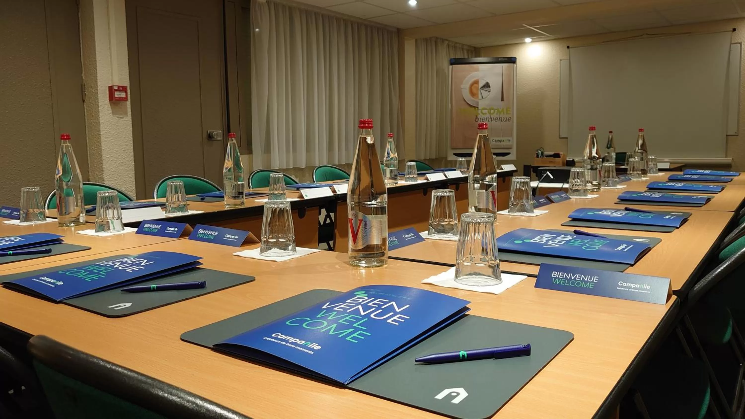 Meeting/conference room in Campanile NATURE - Bordeaux Lac