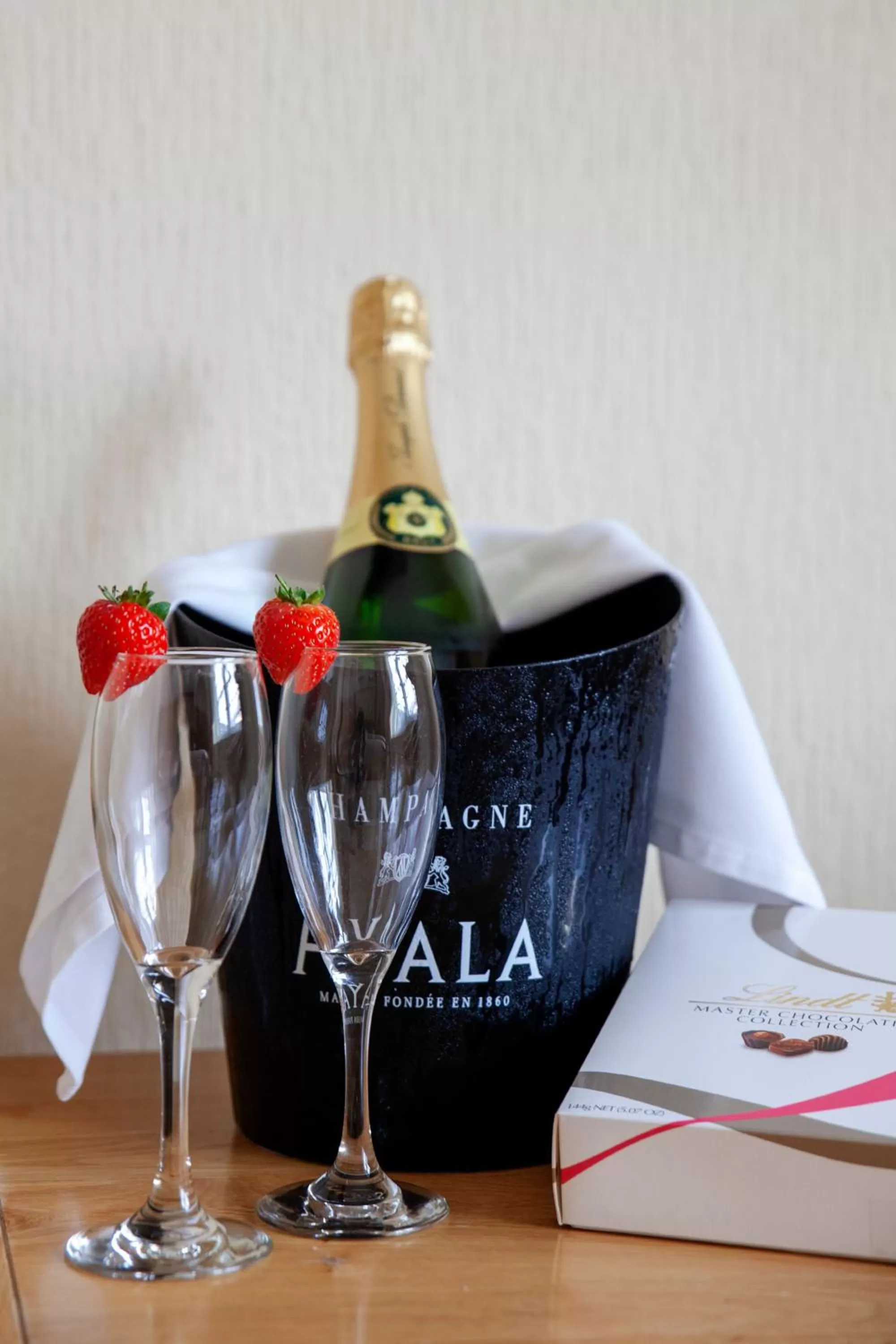 Food and drinks in Three Salmons Hotel