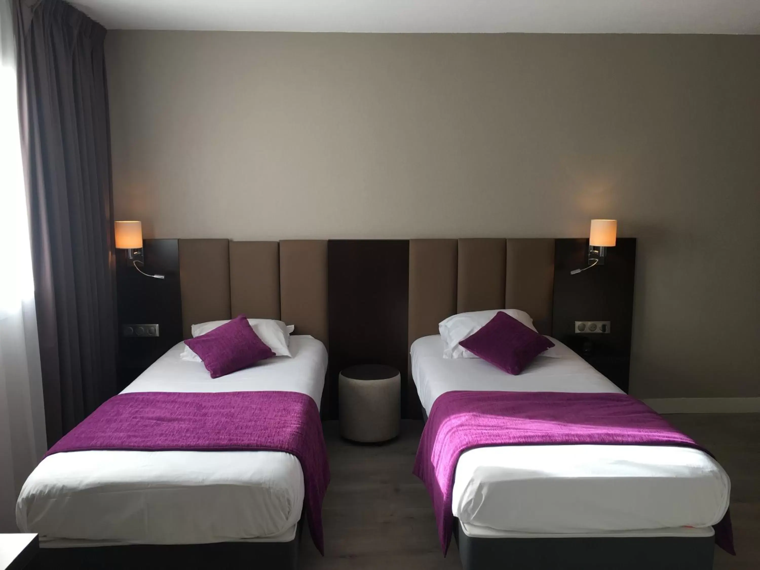 Bedroom, Bed in Best Western Terre de Provence