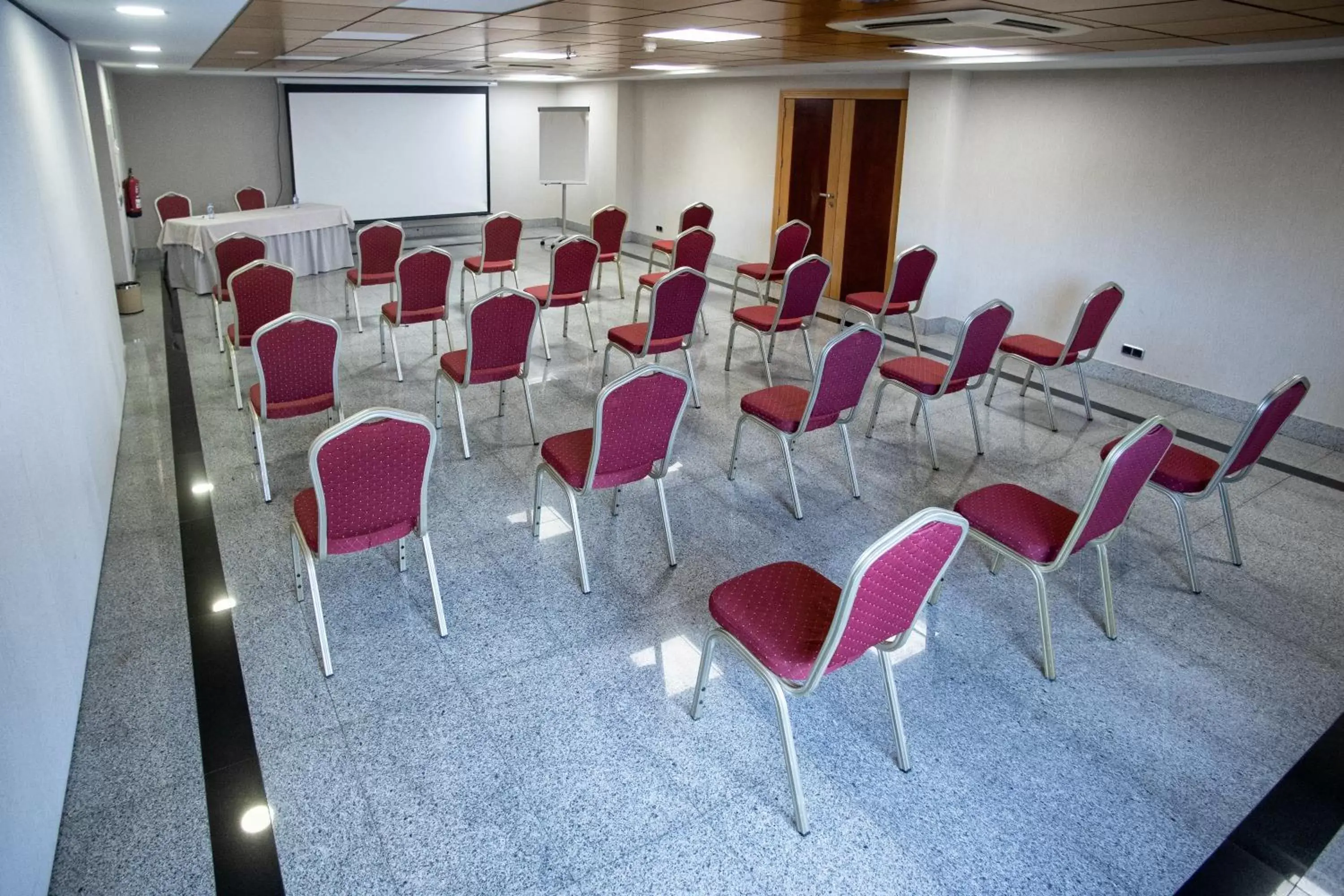 Meeting/conference room in Sercotel Gran Fama
