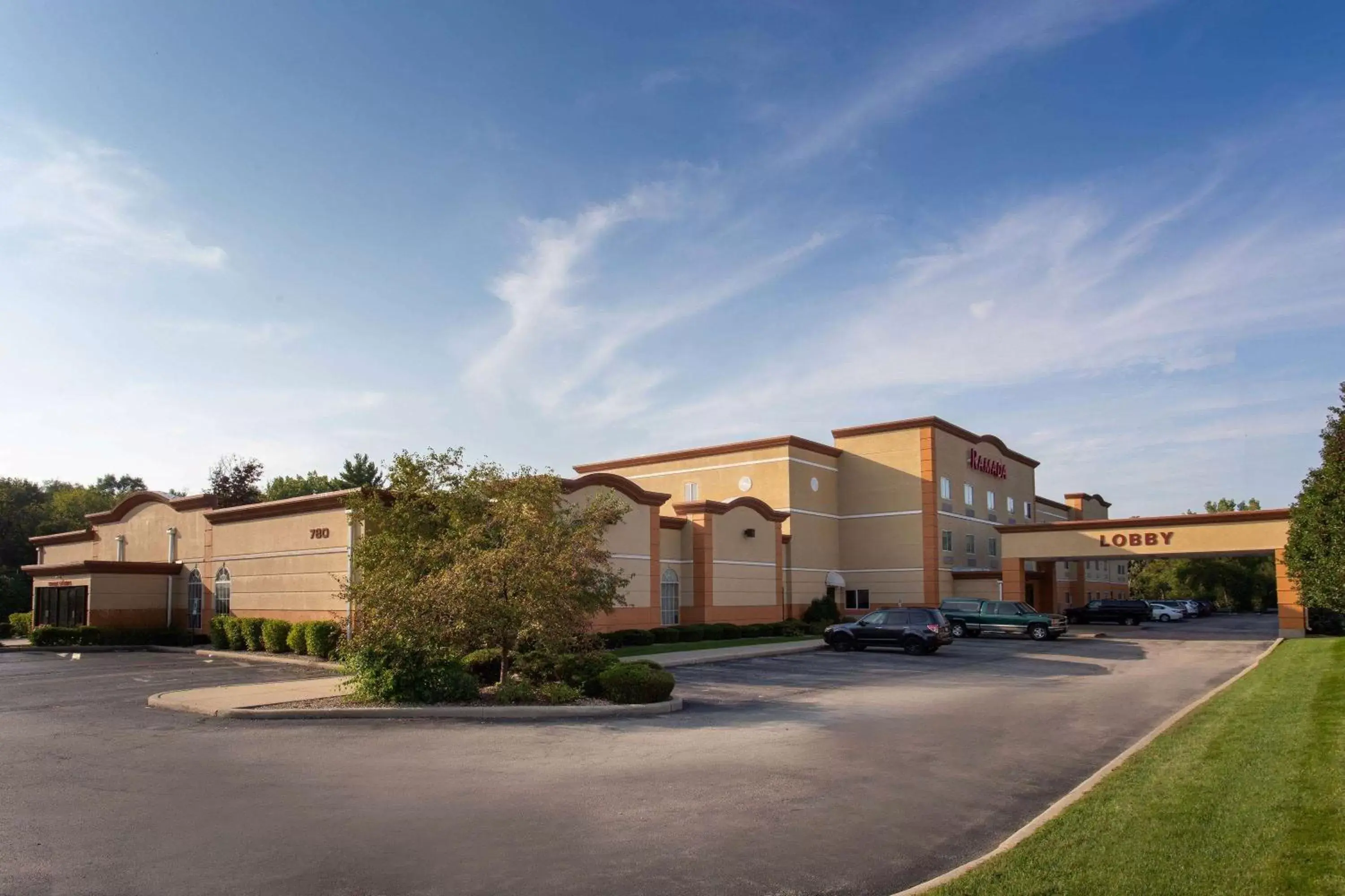 Property Building in Ramada by Wyndham Glendale Heights/Lombard