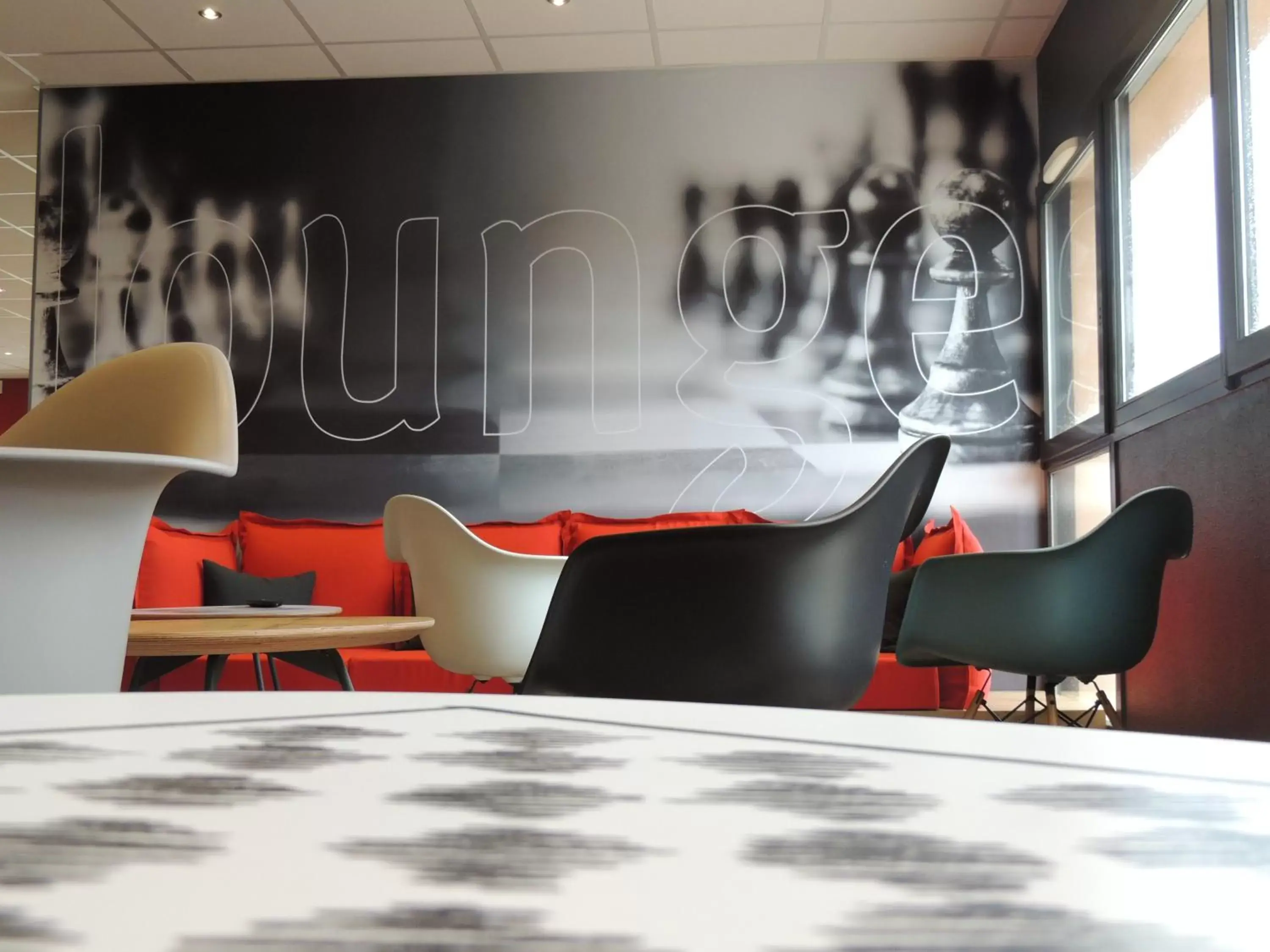 Lounge or bar, Lounge/Bar in Ibis Auray