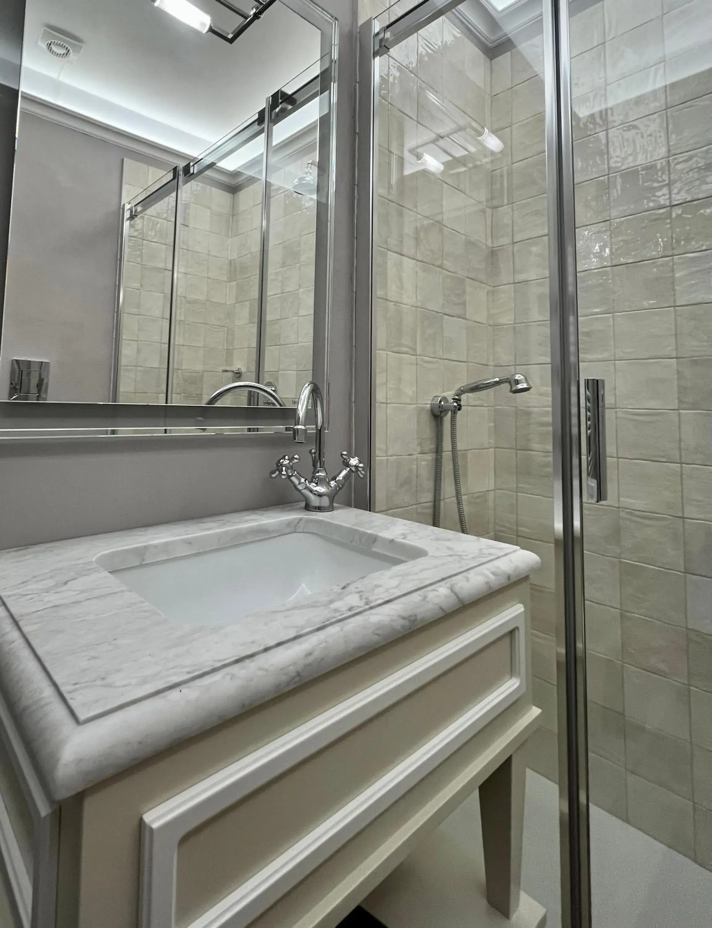 Bathroom in Hotel Villa San Michele