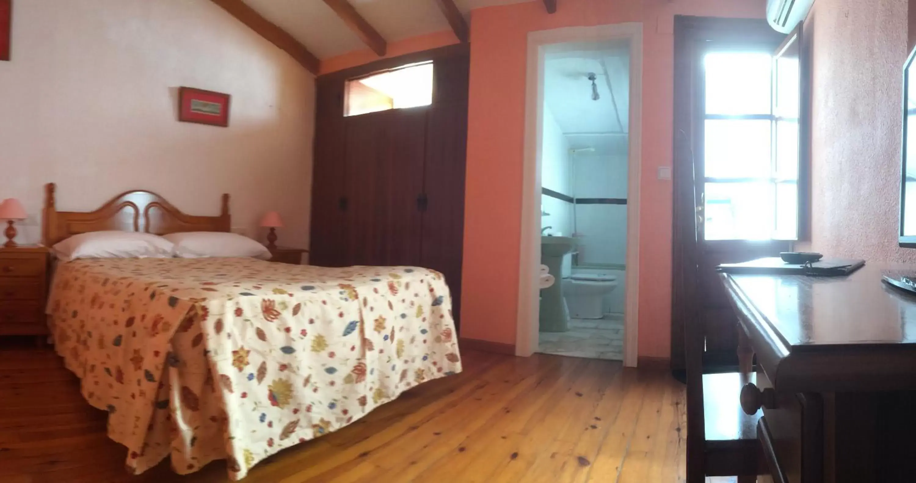 Photo of the whole room, Bed in Hotel Hermanos Macias