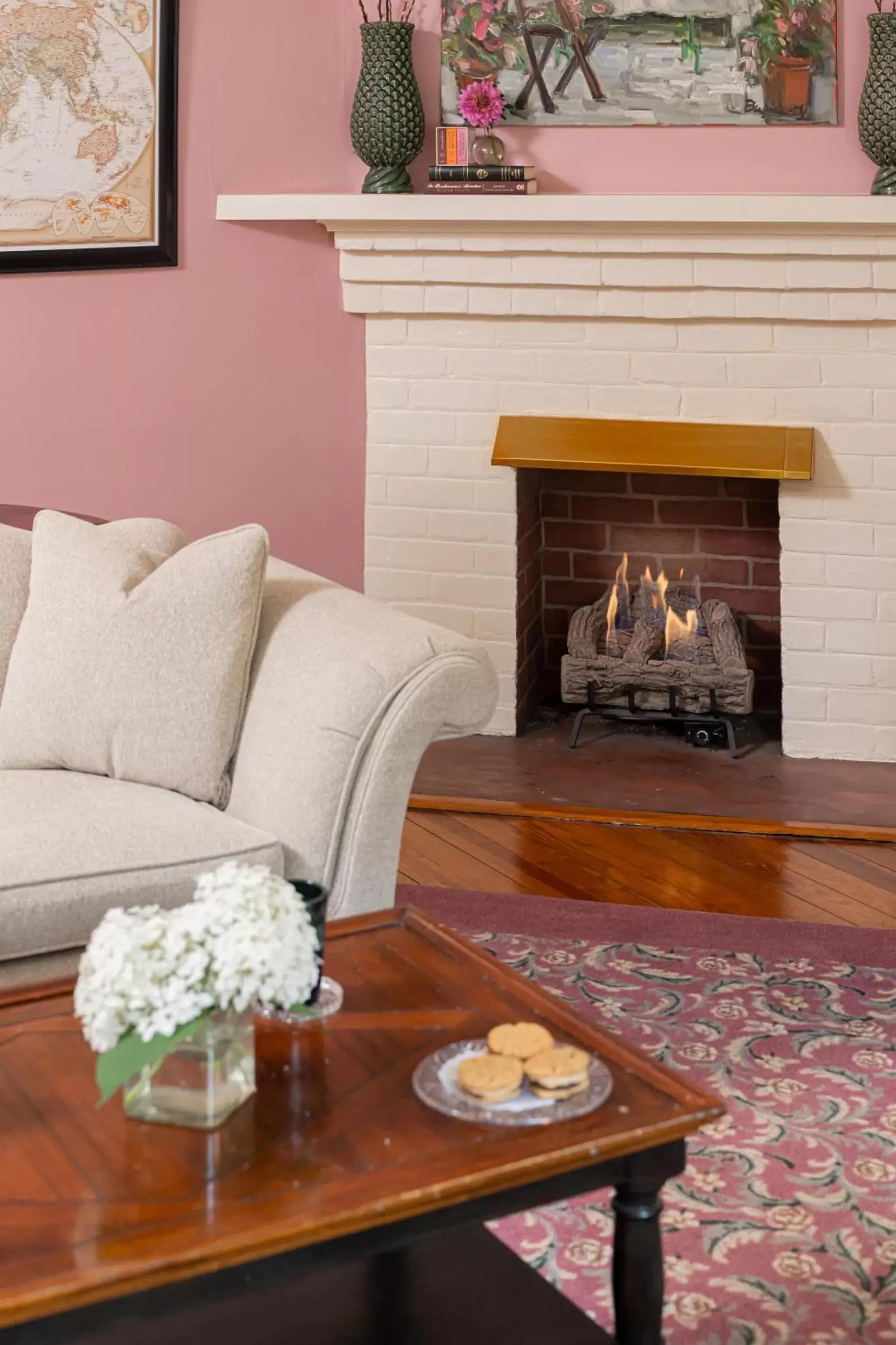 Living room, Seating Area in Pinecrest Bed & Breakfast