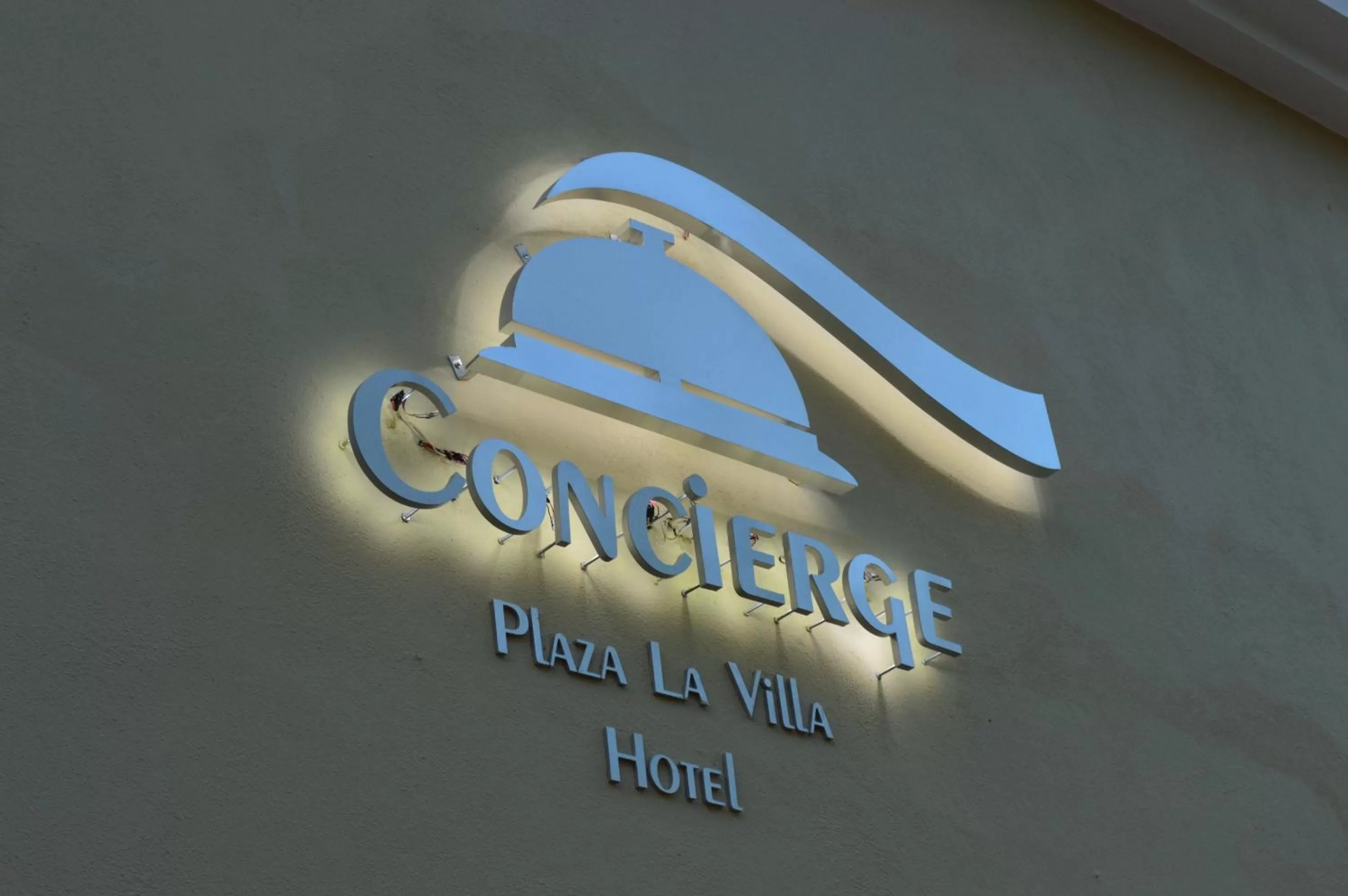 Facade/entrance in Concierge Plaza La Villa
