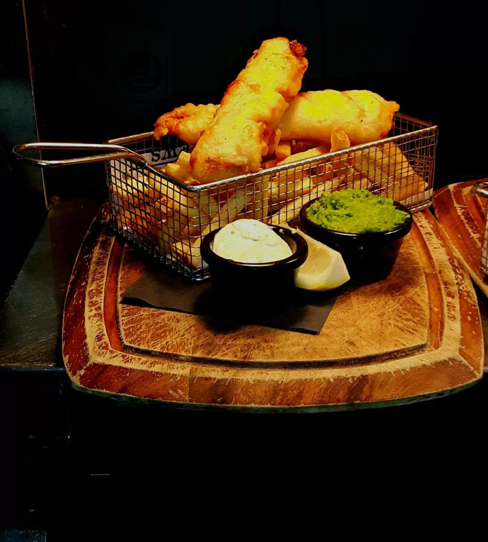 Restaurant/places to eat in Treacys Oakwood Hotel, Shannon