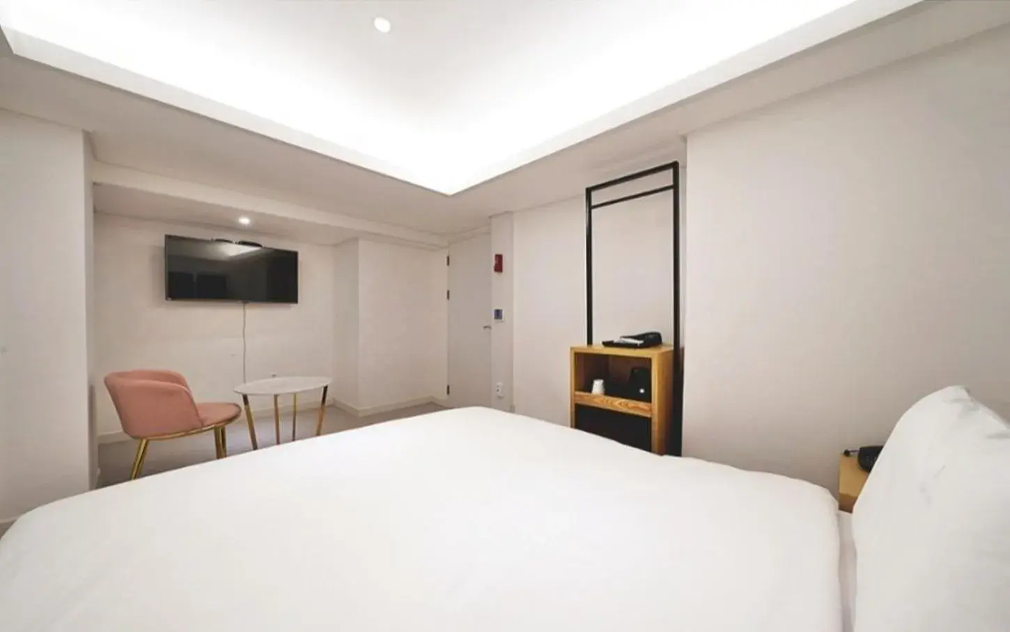 Property building, Bed in Busan Seomyeon Business Hotel J7                                                                