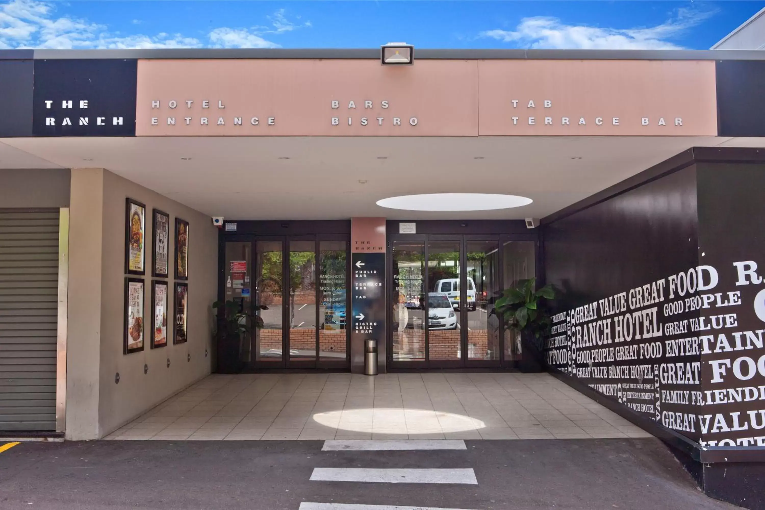 Facade/entrance in Nightcap at the Ranch Hotel