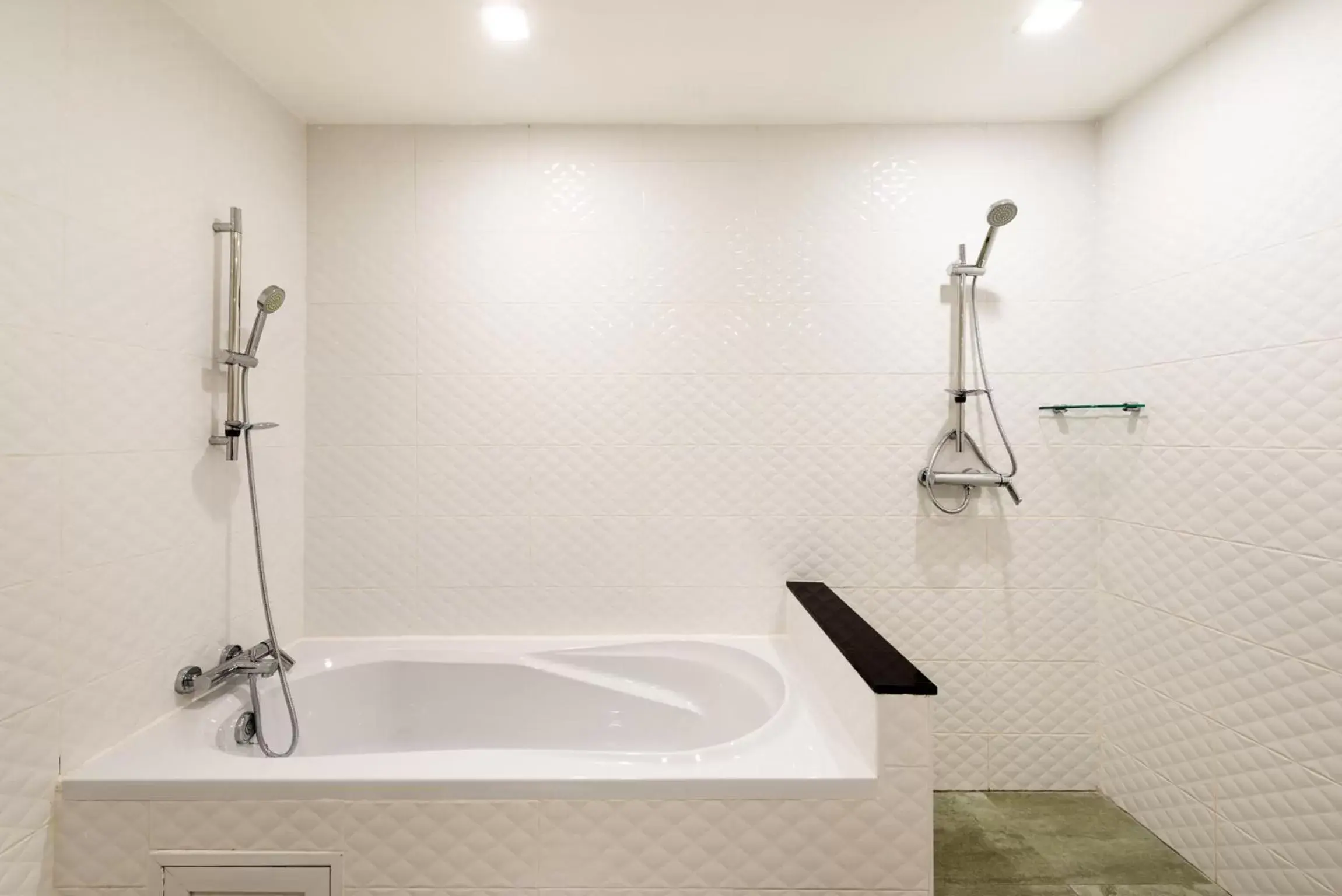 Shower, Bathroom in FX Hotel Pattaya