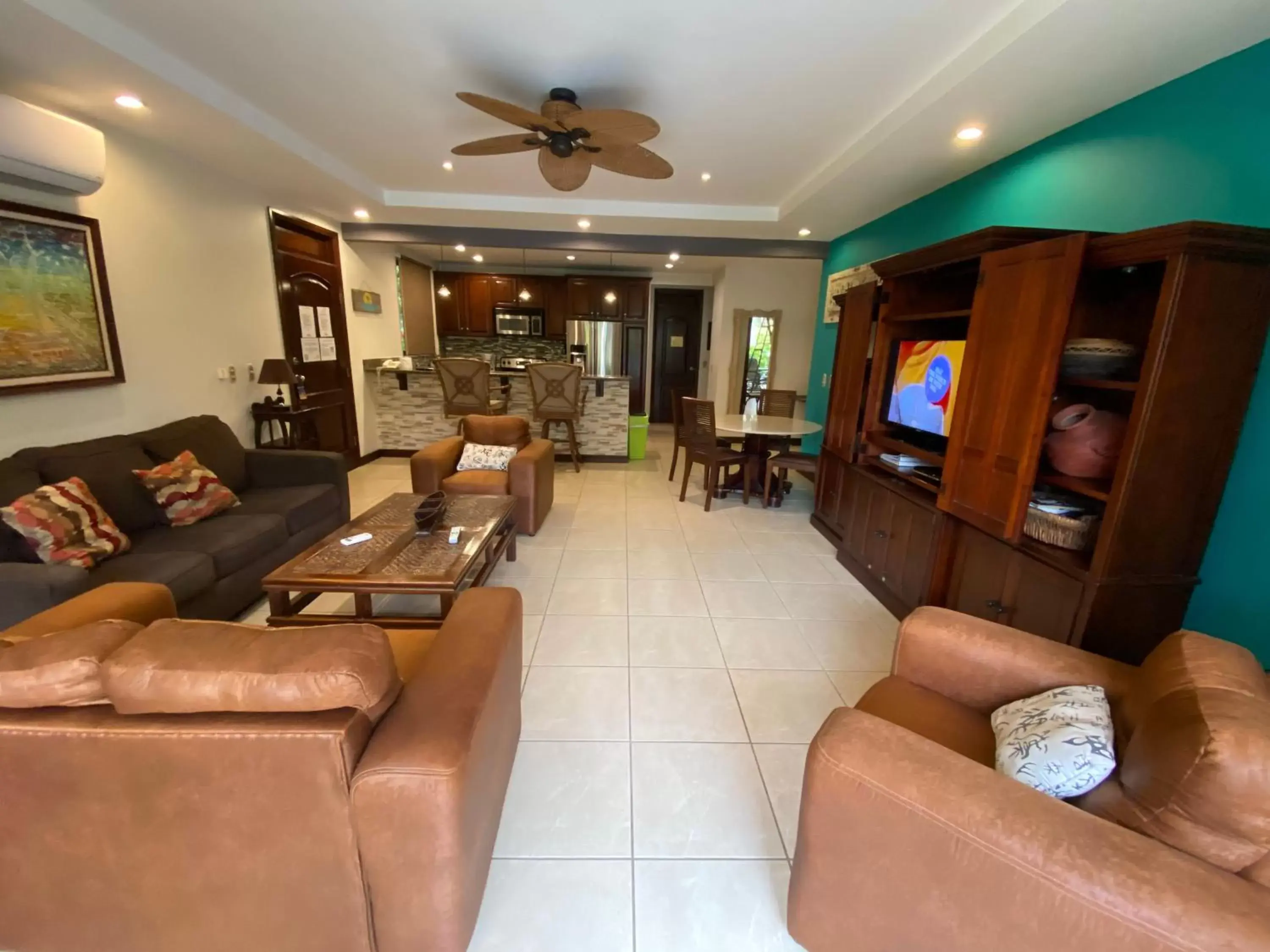 Living room, Seating Area in Monte Carlo Luxury Condominiums