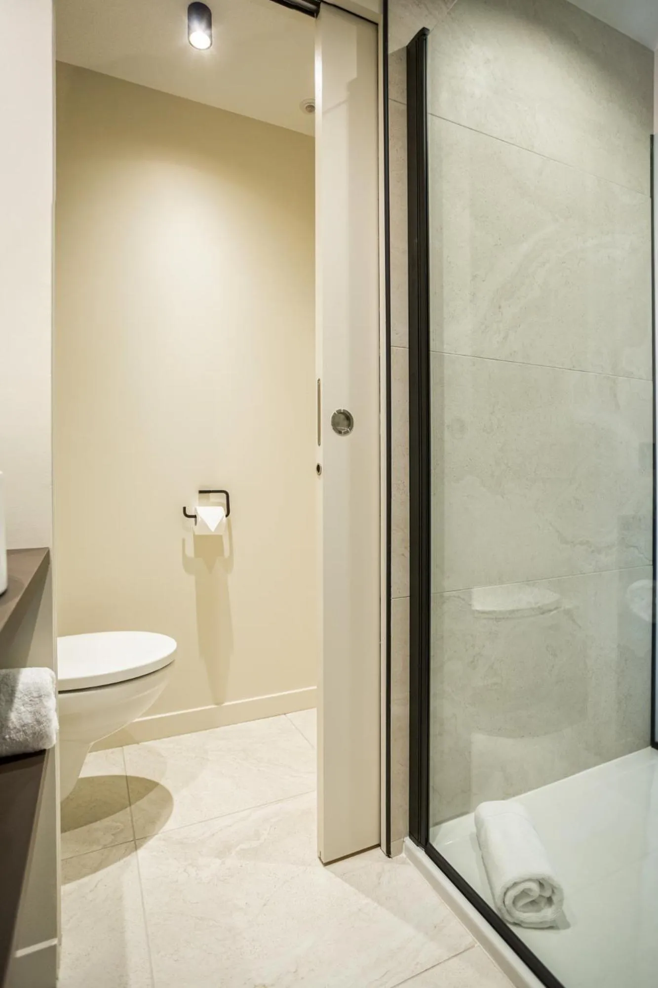 Shower in Le Trèfle