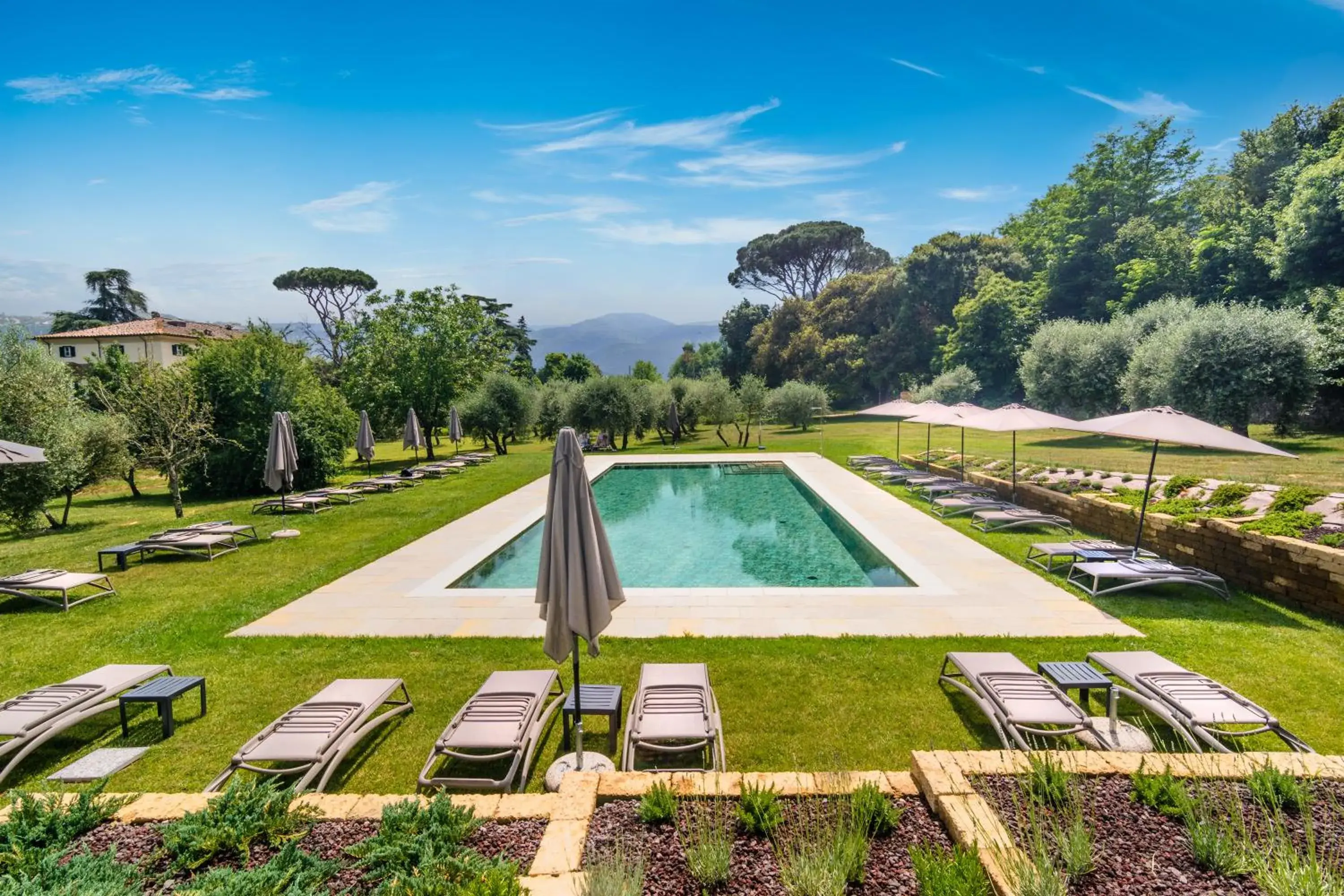 Swimming Pool in Hotel Villa San Michele