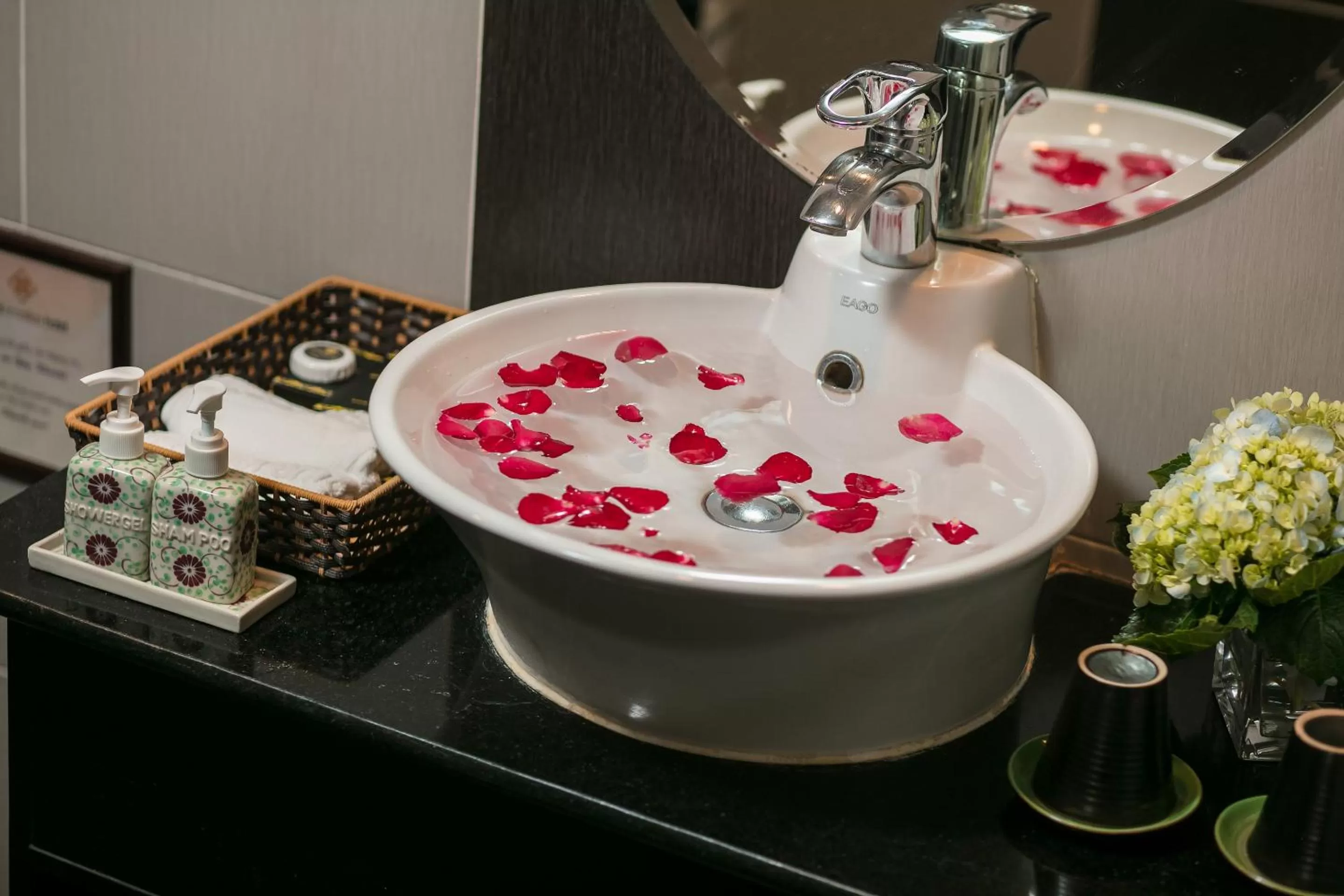 Bathroom in Hanoi Emotion Hotel