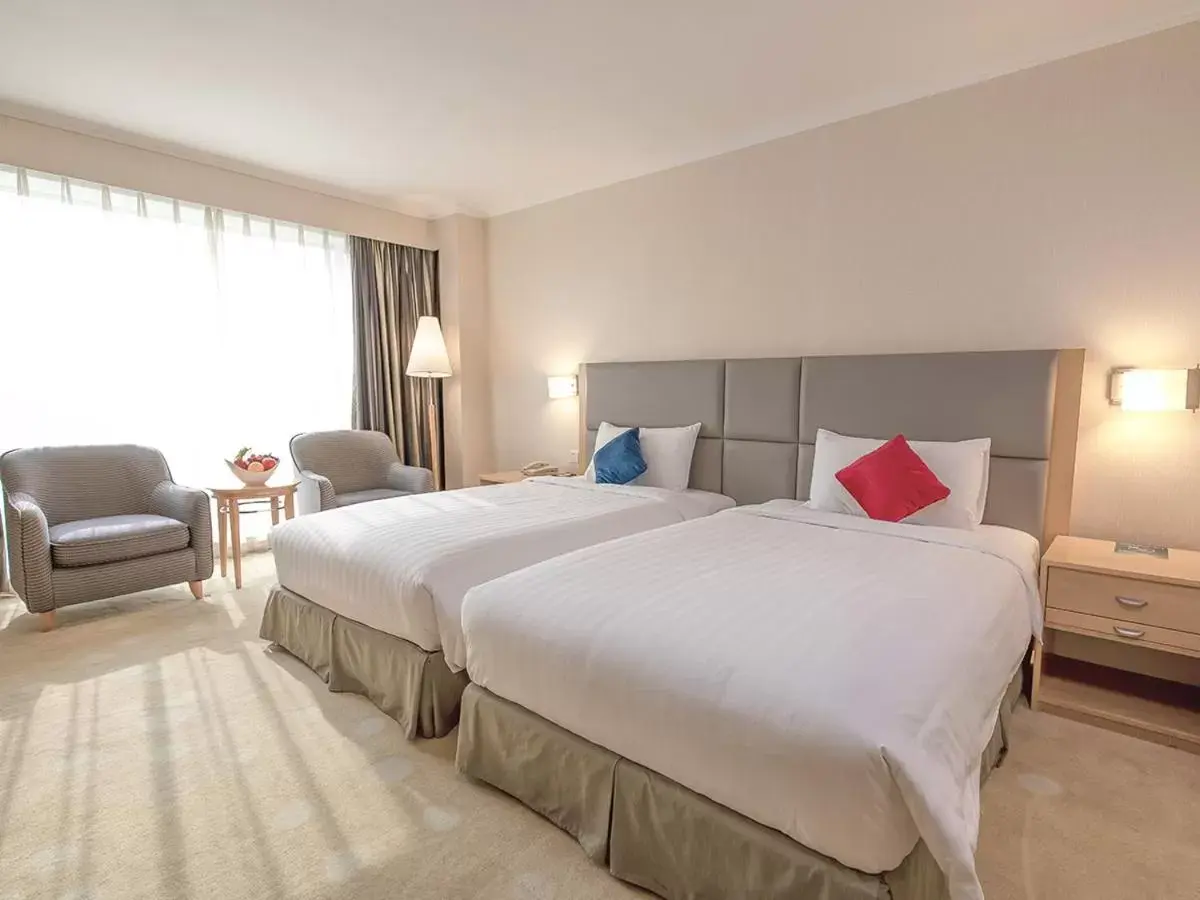 Property building, Bed in Beijing XinQiao Hotel