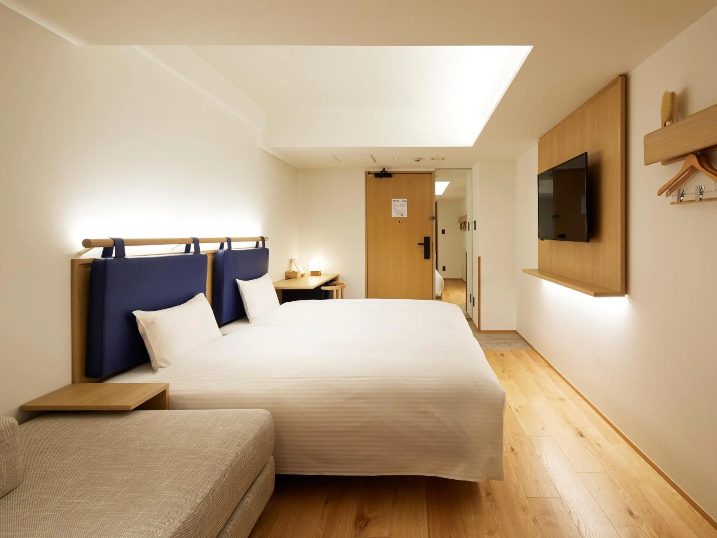 Photo of the whole room, Bed in hotel androoms Kyoto Shichijo