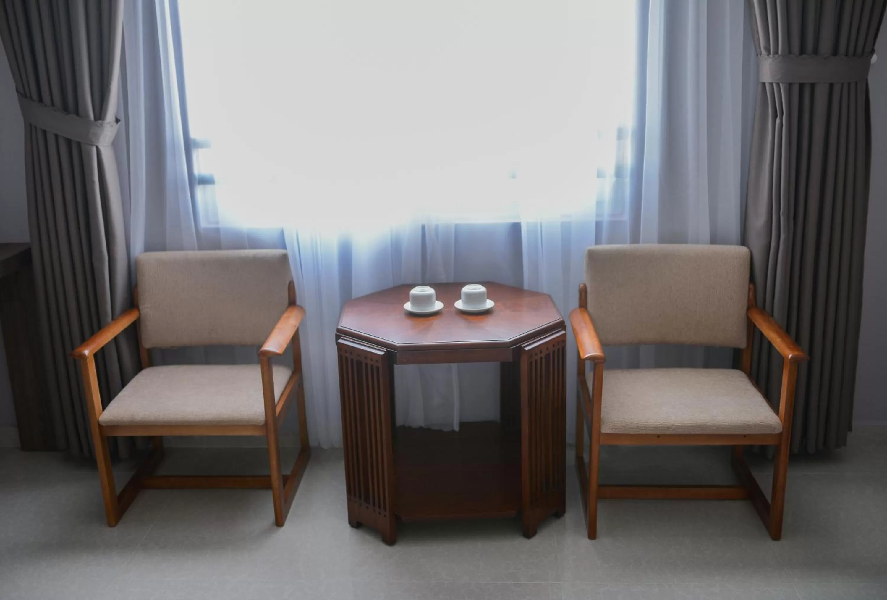 Coffee/tea facilities, Seating Area in Khách sạn San Hô Vũng Tàu (Coral Hotel)