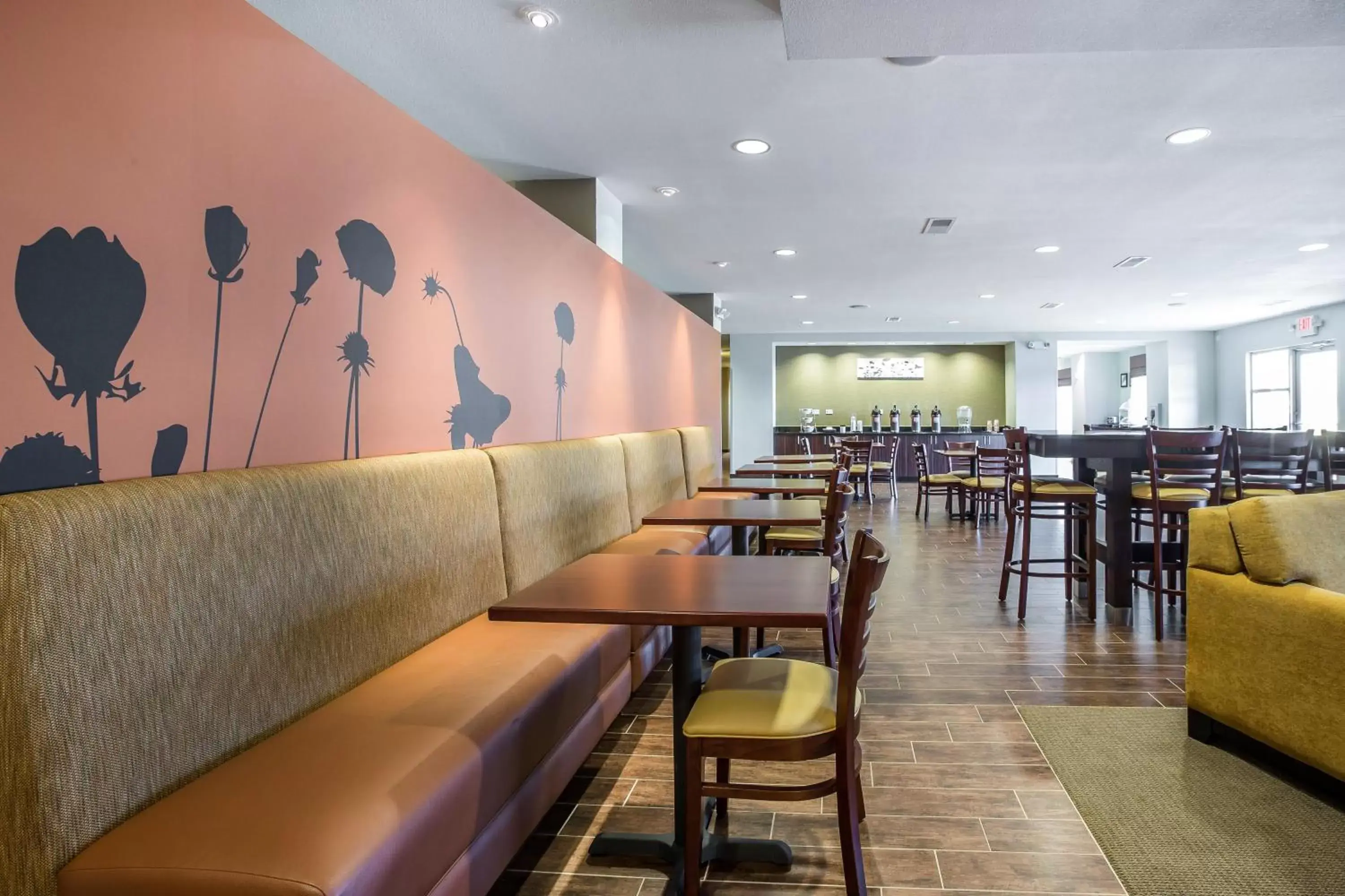 Lobby or reception in MainStay Suites Cartersville Lobby or reception in MainStay Suites Cartersville