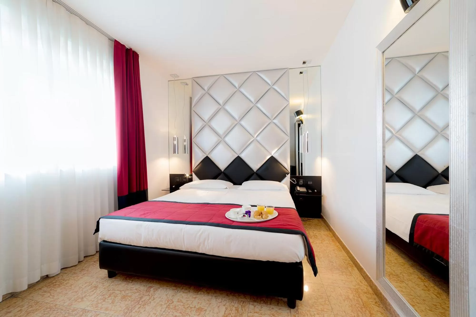 Photo of the whole room, Bed in Corte Ongaro Hotel