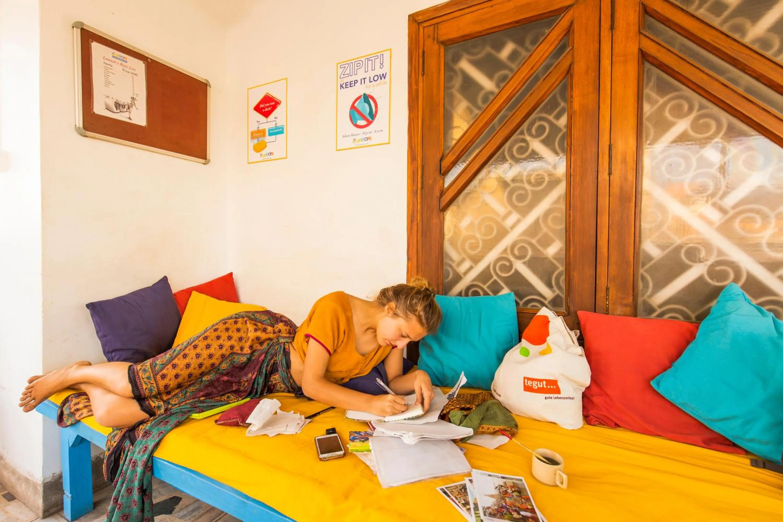 Entertainment in goSTOPS Lite Varanasi