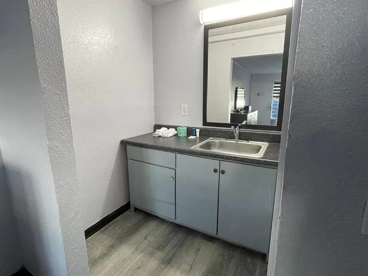 Other, Kitchen/Kitchenette in Budgetel Chattanooga