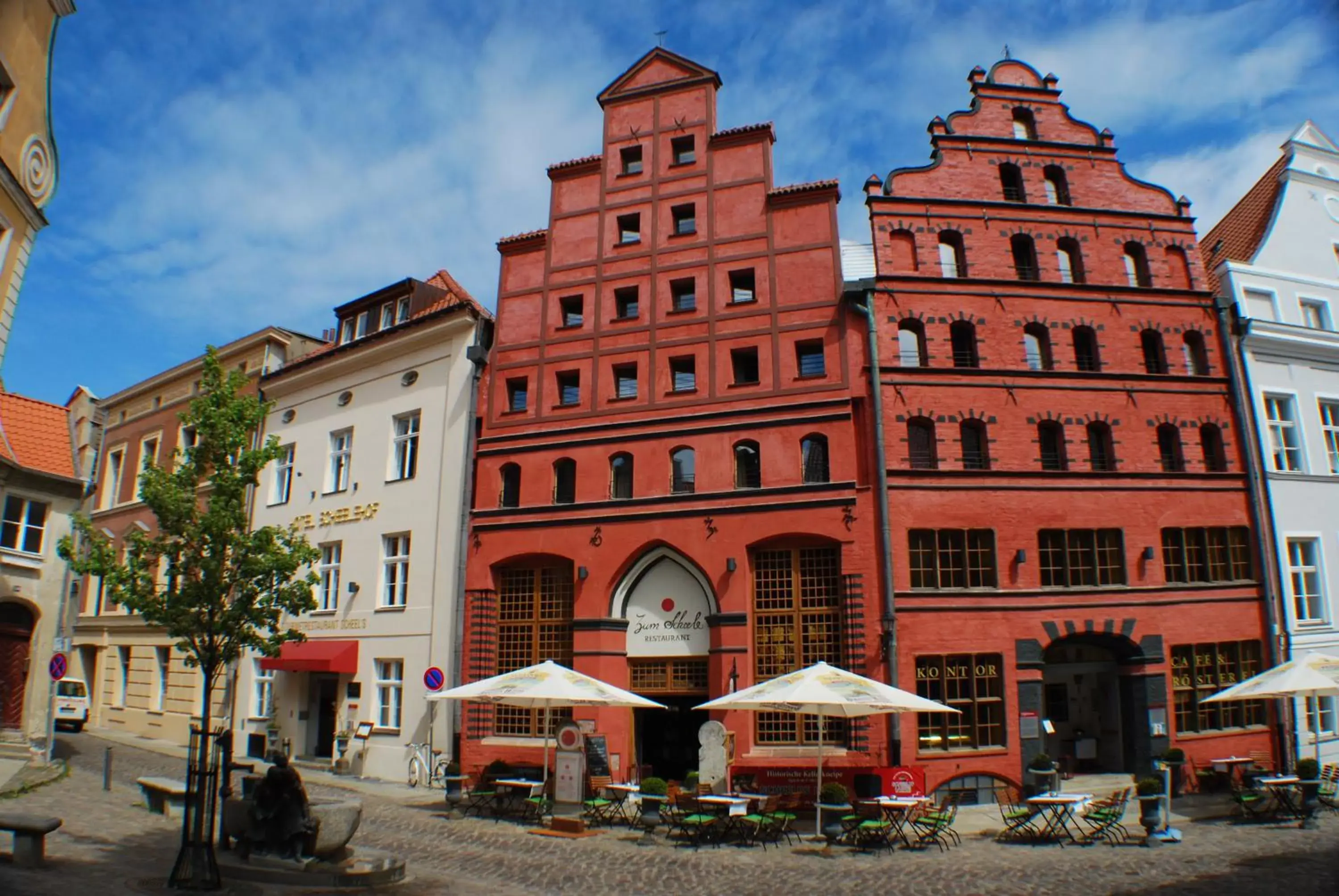 Facade/entrance, Property Building in Romantik Hotel Scheelehof Stralsund